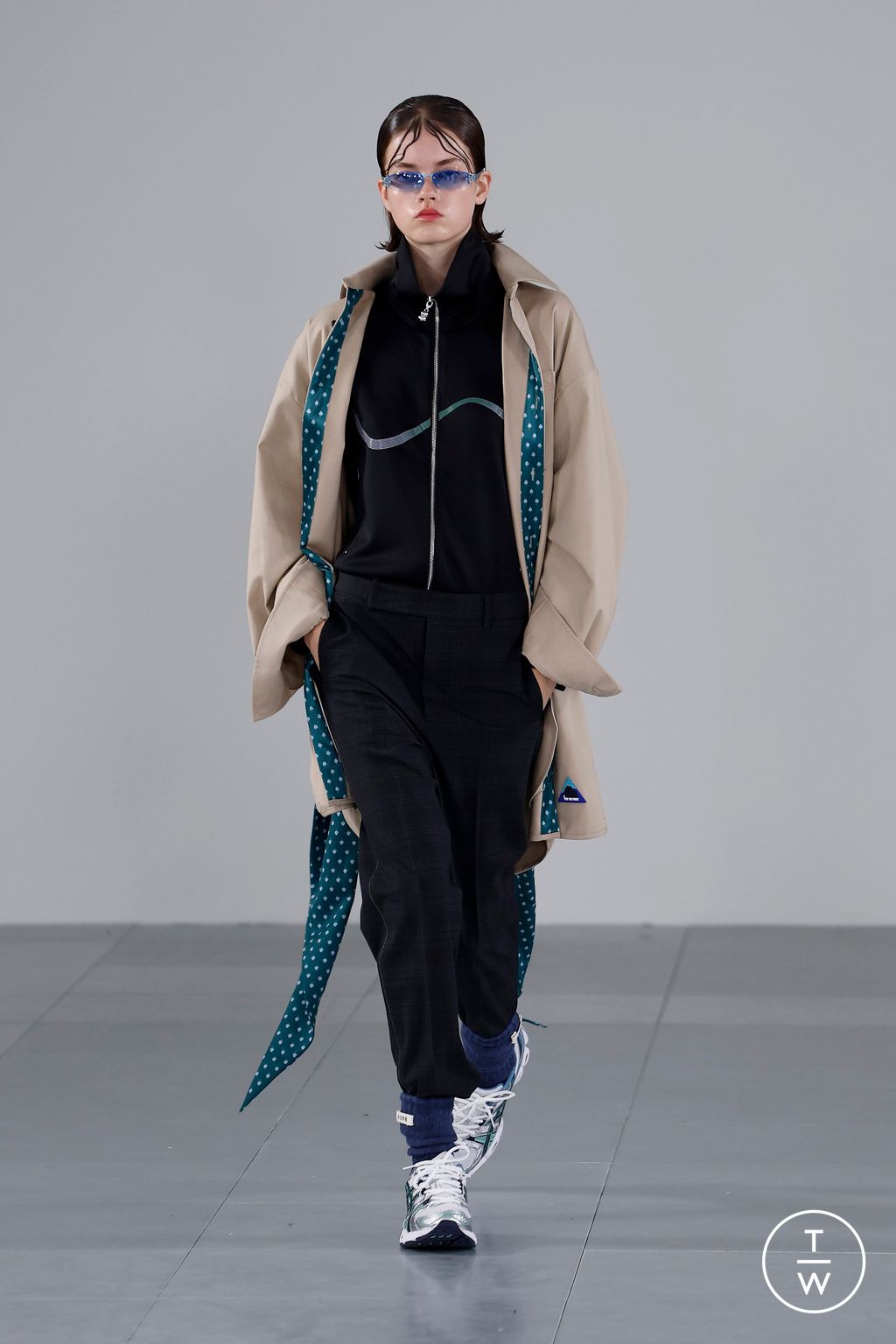 Fashion Week London Spring/Summer 2024 look 19 de la collection 8ON8 womenswear