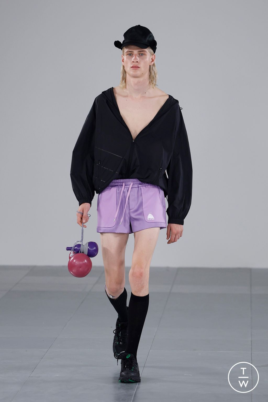 Fashion Week London Spring/Summer 2024 look 27 from the 8ON8 collection womenswear