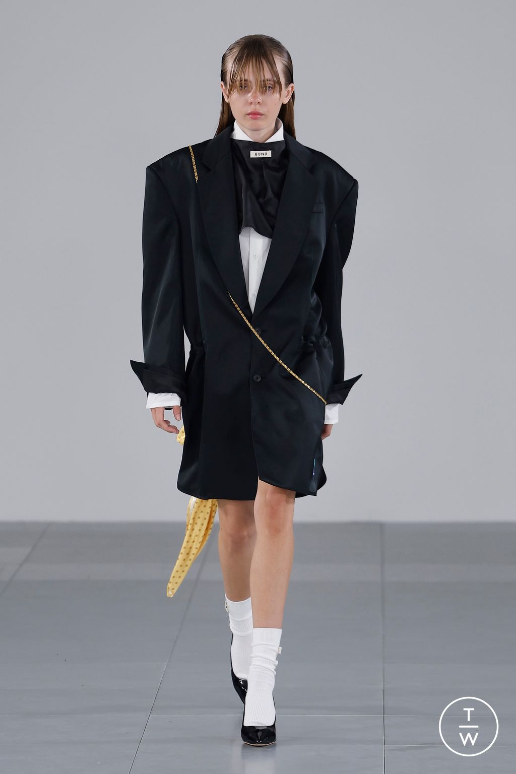 Fashion Week London Spring/Summer 2024 look 33 from the 8ON8 collection womenswear