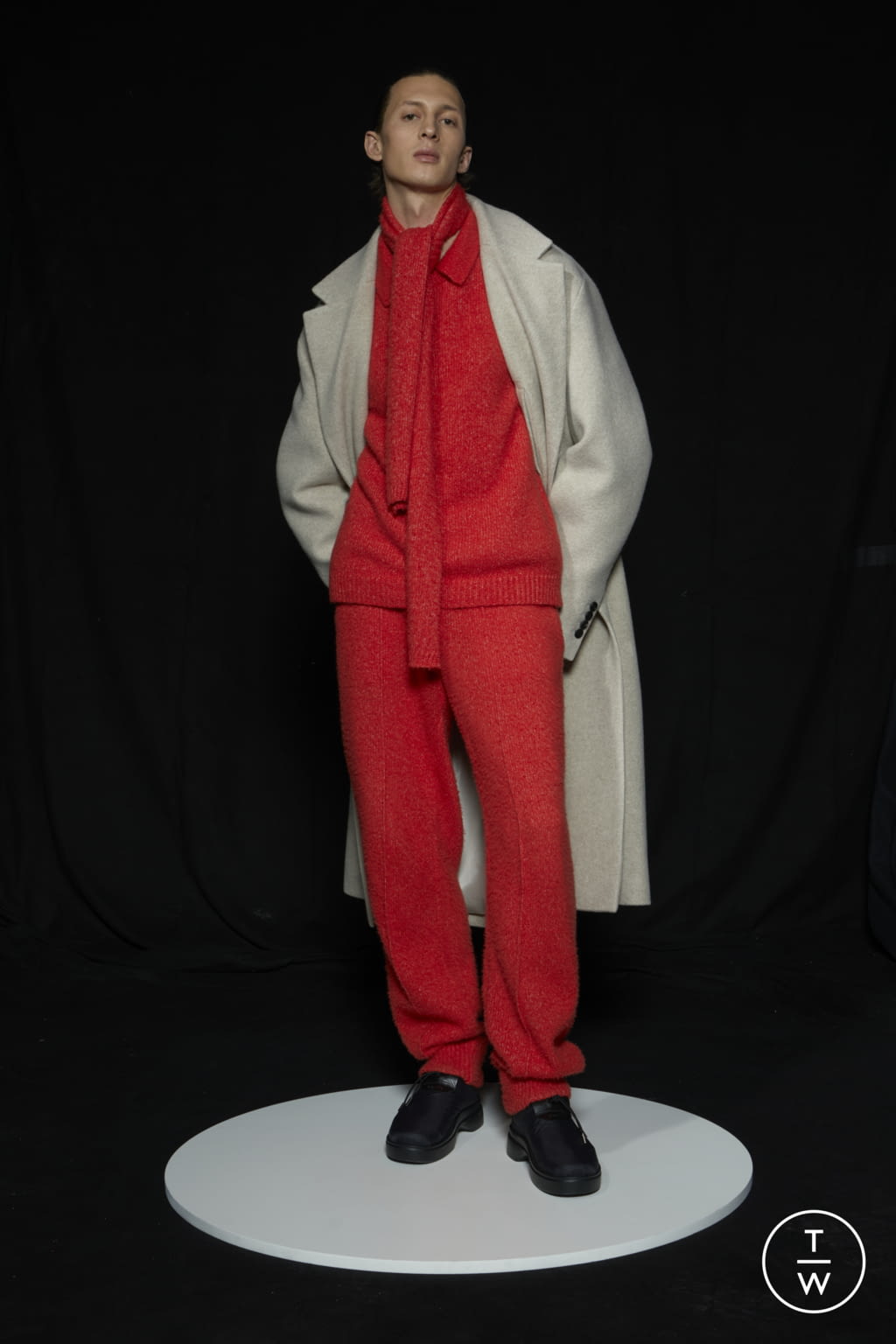 Fashion Week Paris Fall/Winter 2022 look 9 from the SOLID HOMME collection menswear