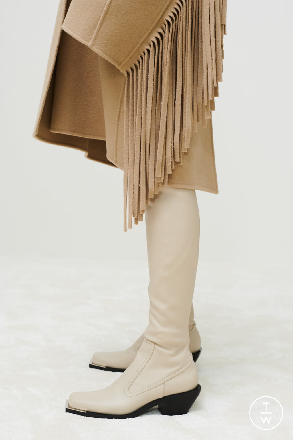 Fashion Week Paris Fall/Winter 2021 look 9 from the Barbara Bui collection womenswear accessories