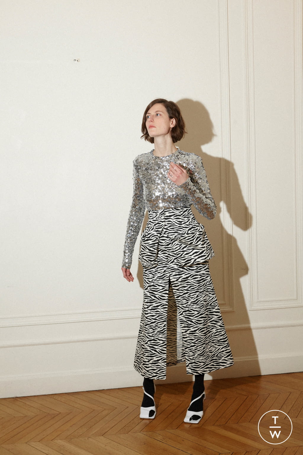 Fashion Week London Pre-Fall 2020 look 9 from the A.W.A.K.E MODE collection womenswear