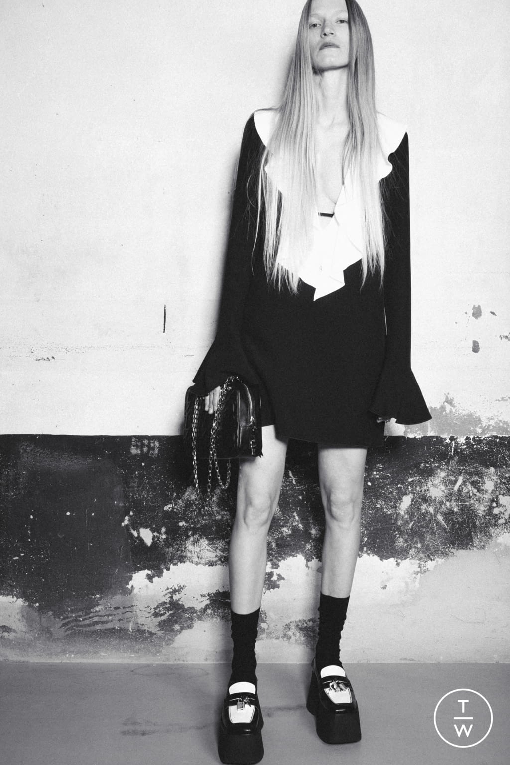 Fashion Week Milan Pre-Fall 2022 look 9 from the N°21 collection 女装