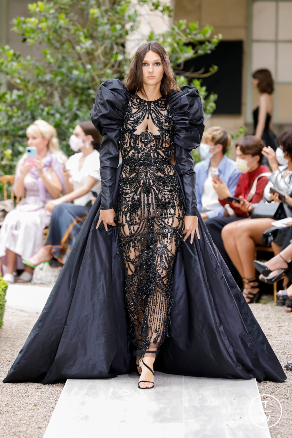 Fashion Week Paris Fall/Winter 2021 look 9 from the Zuhair Murad collection couture