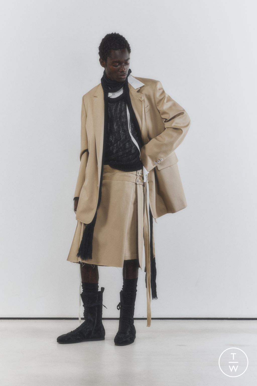 Fashion Week Paris Resort 2026 look 9 from the Ann Demeulemeester collection 女装