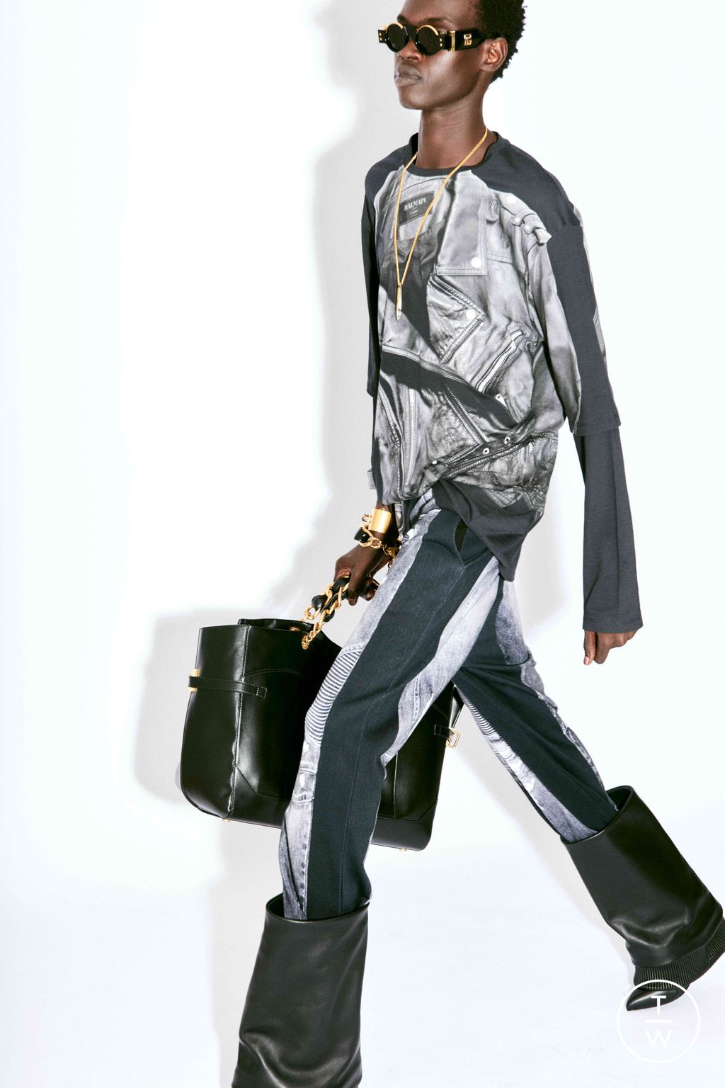 Fashion Week Paris Resort 2025 look 9 from the Balmain collection menswear