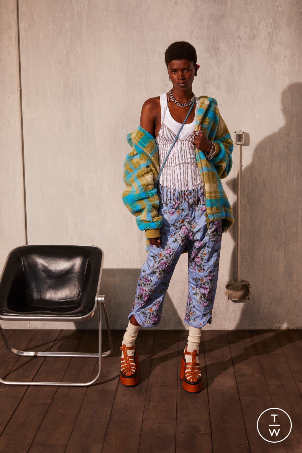 Fashion Week Milan Resort 2022 look 9 de la collection Dsquared2 womenswear