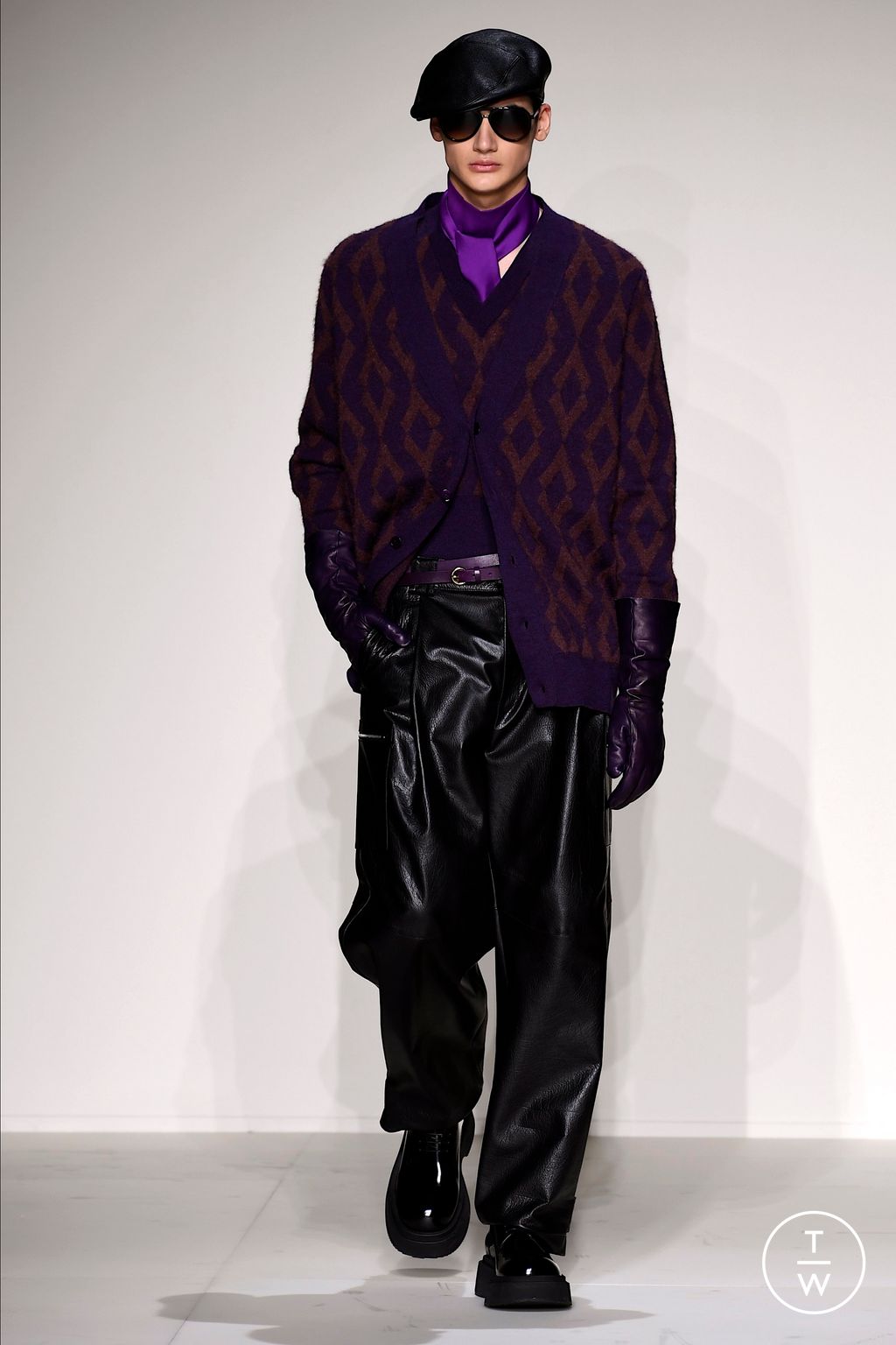 Fashion Week Milan Fall/Winter 2023 look 54 from the Emporio Armani collection menswear