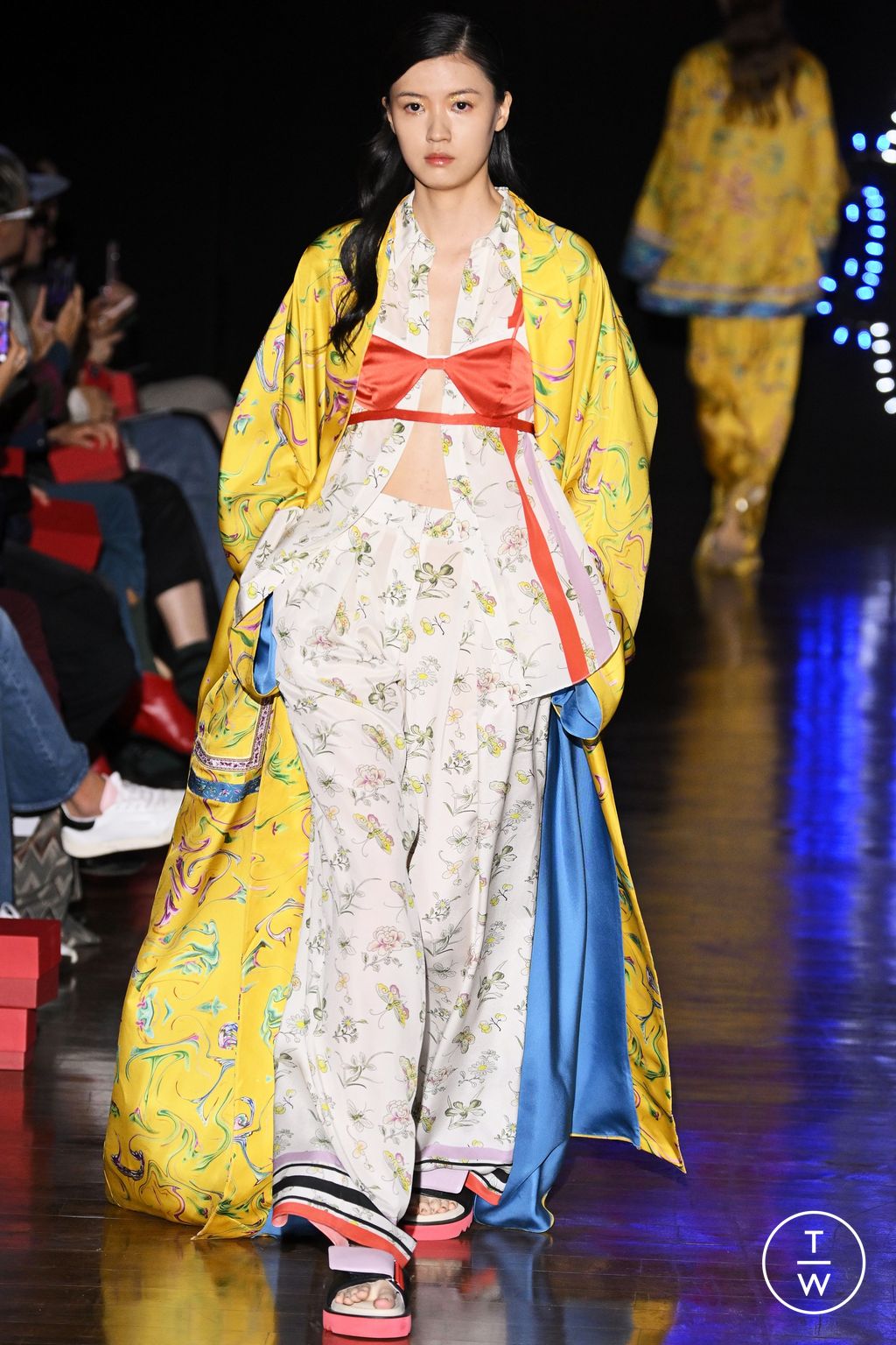 Fashion Week Milan Spring/Summer 2023 look 19 from the Hui collection 女装