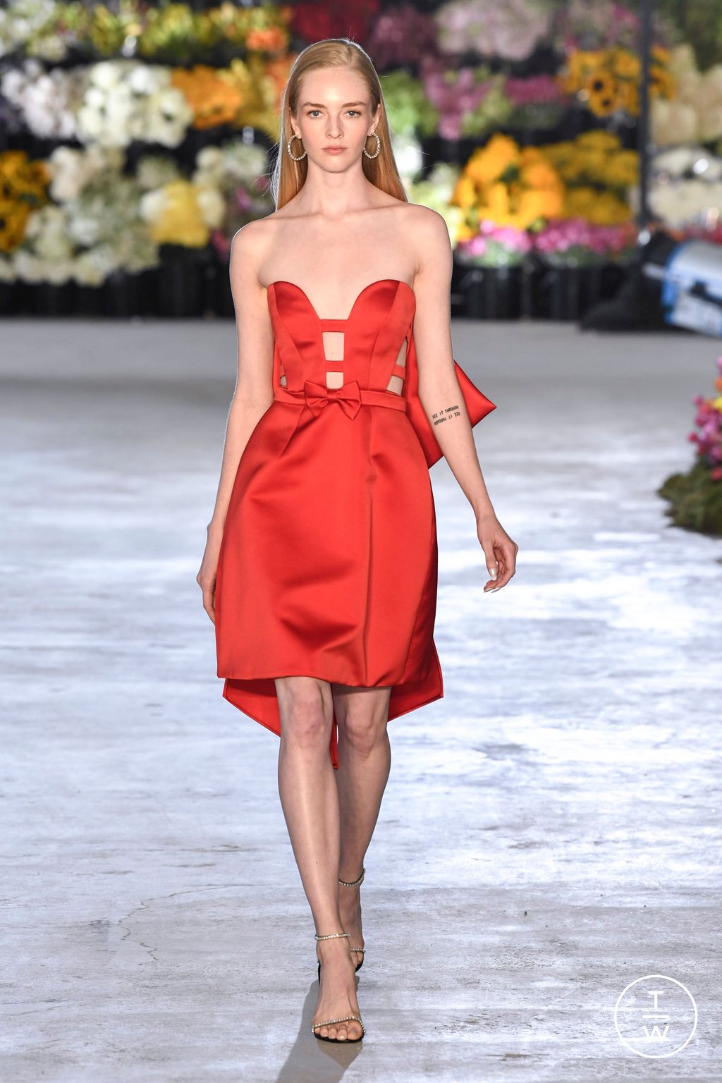Fashion Week New York Spring/Summer 2023 look 19 de la collection Pamella Roland womenswear