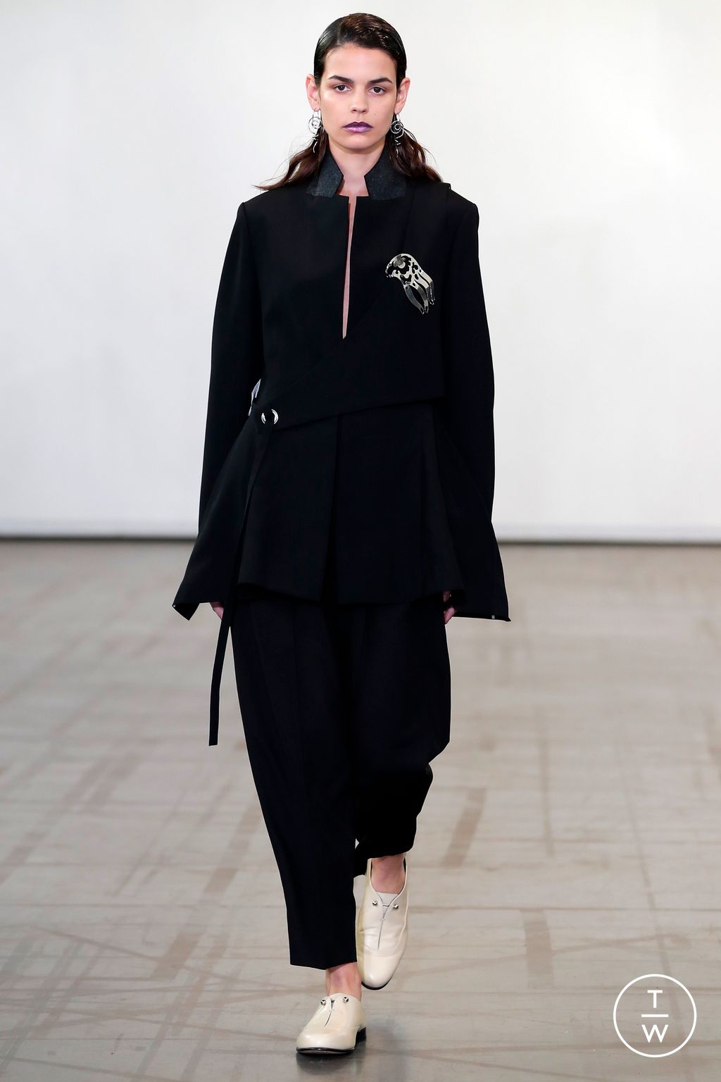 Fashion Week Paris Spring/Summer 2023 look 9 from the Ujoh collection 女装