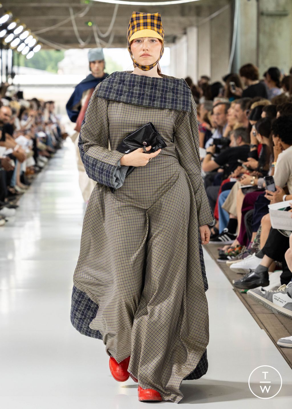 Fashion Week Paris Spring/Summer 2024 look 90 de la collection IFM PARIS menswear