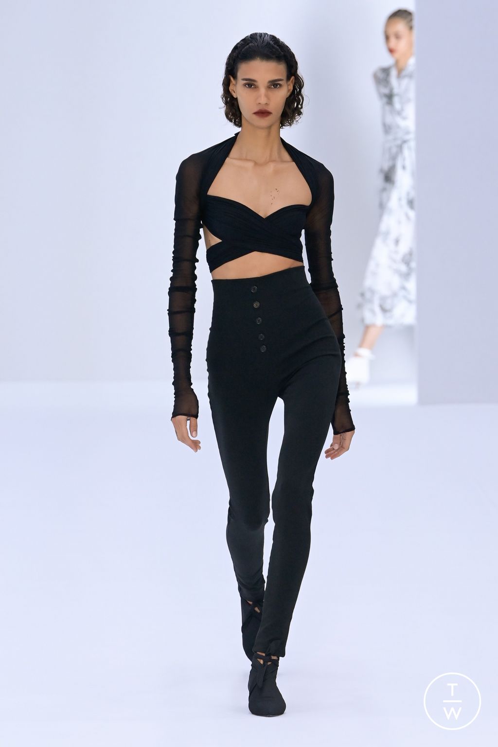 Fashion Week Milan Spring/Summer 2023 look 6 from the Philosophy di Lorenzo Serafini collection 女装