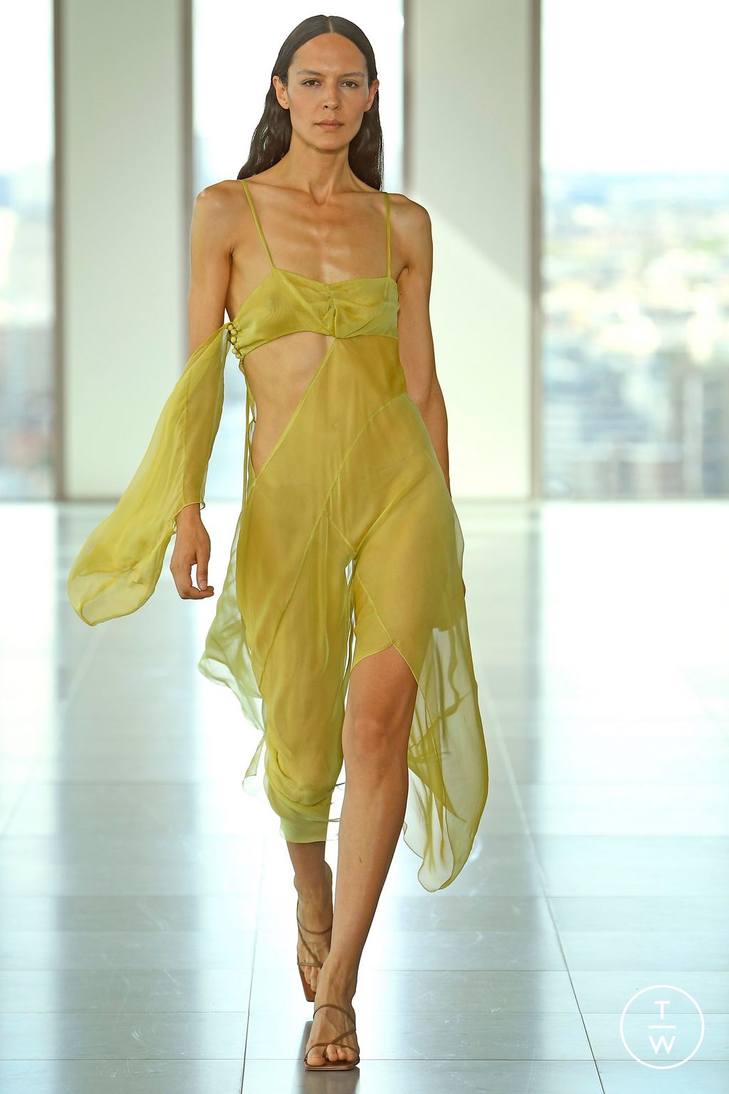 Fashion Week London Spring/Summer 2023 look 25 from the Rejina Pyo collection womenswear