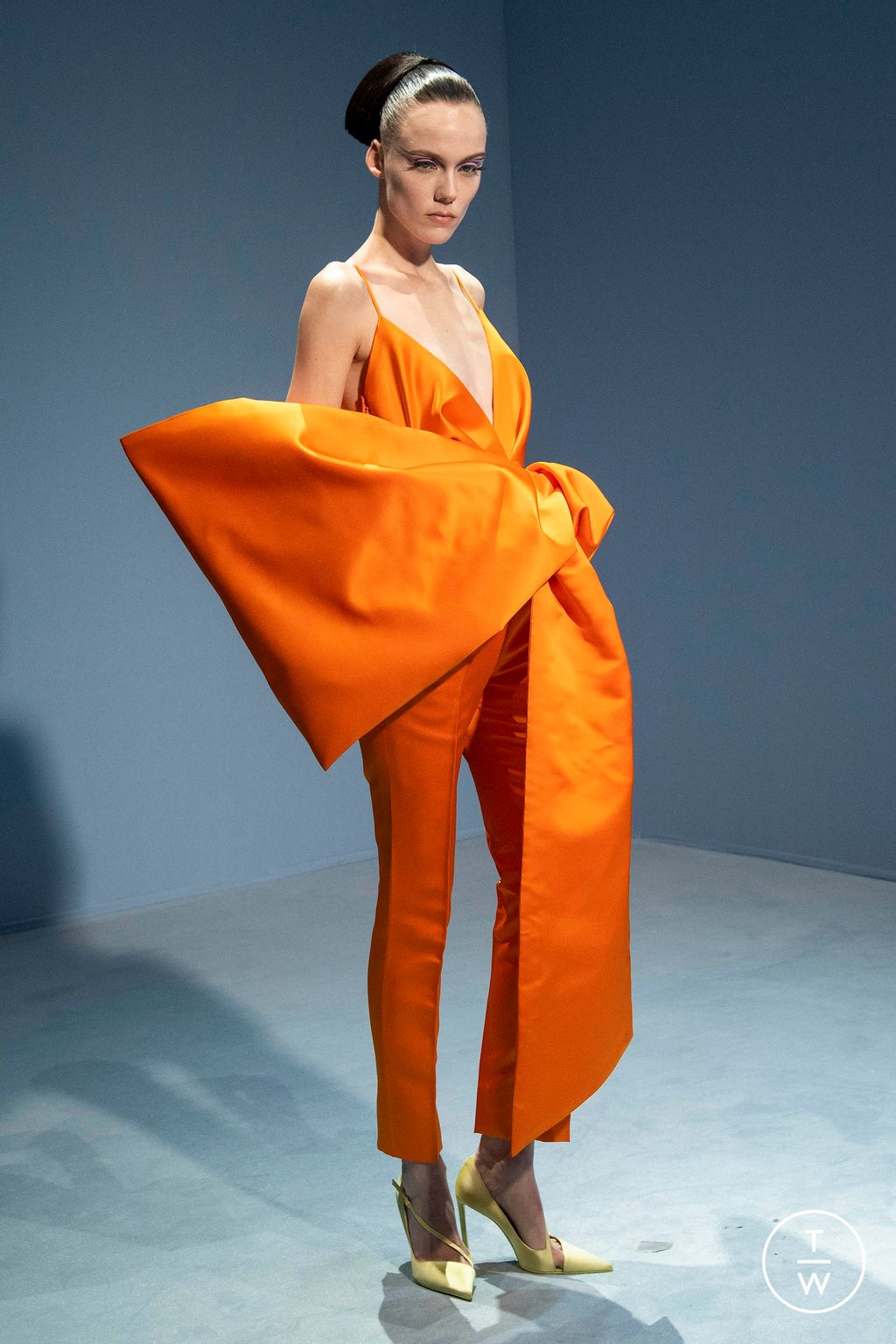 Fashion Week Paris Spring/Summer 2023 look 28 de la collection Jean Paul Gaultier couture