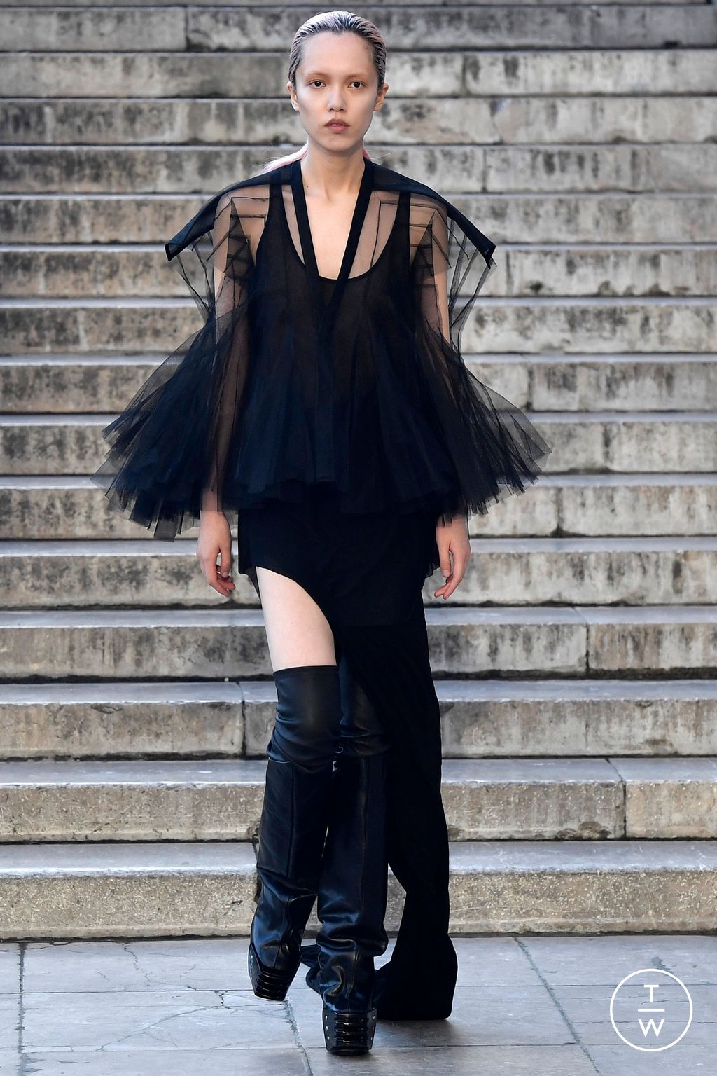 Fashion Week Paris Spring/Summer 2023 look 41 from the Rick Owens collection womenswear