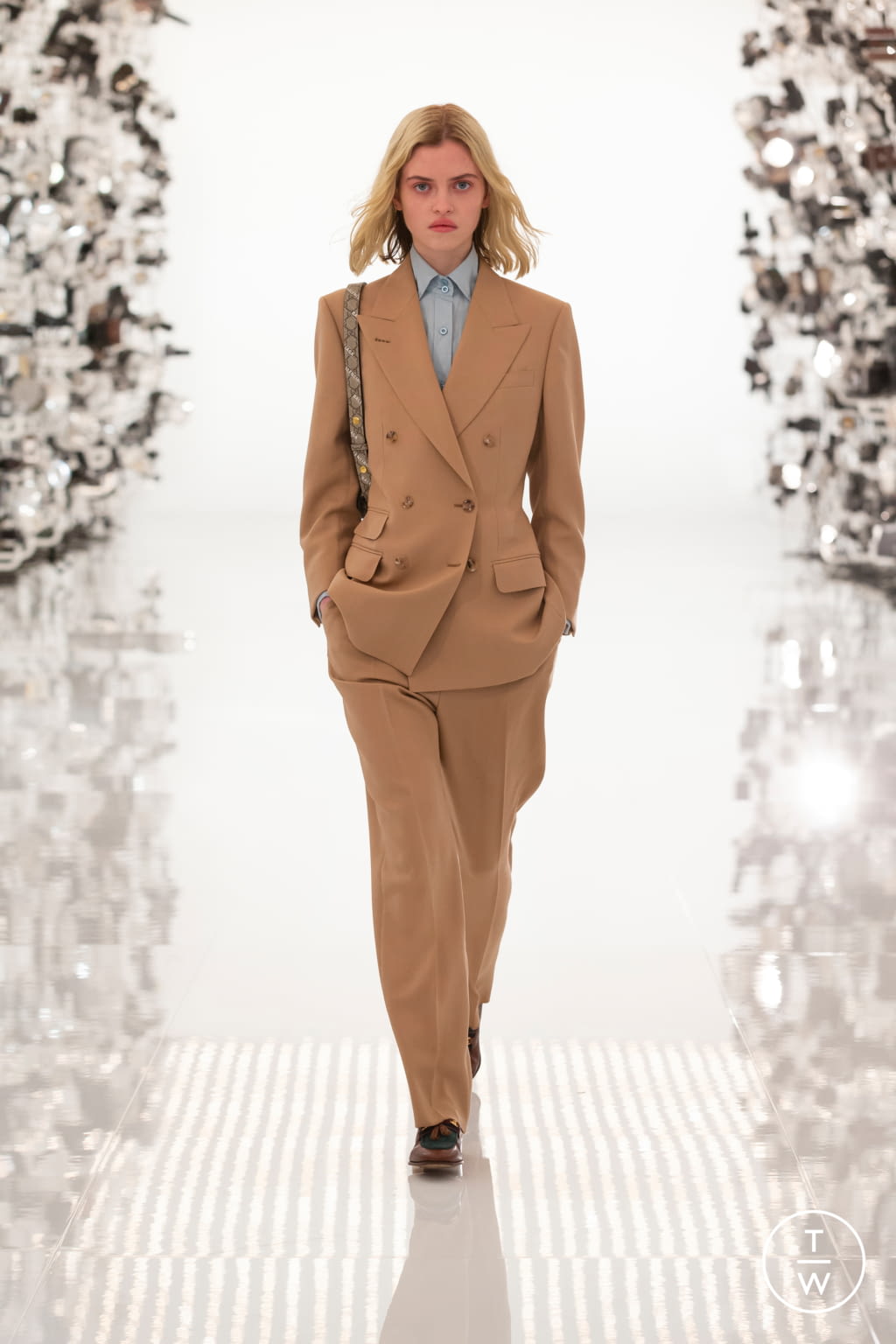 Fashion Week Milan Fall/Winter 2021 look 92 de la collection Gucci womenswear