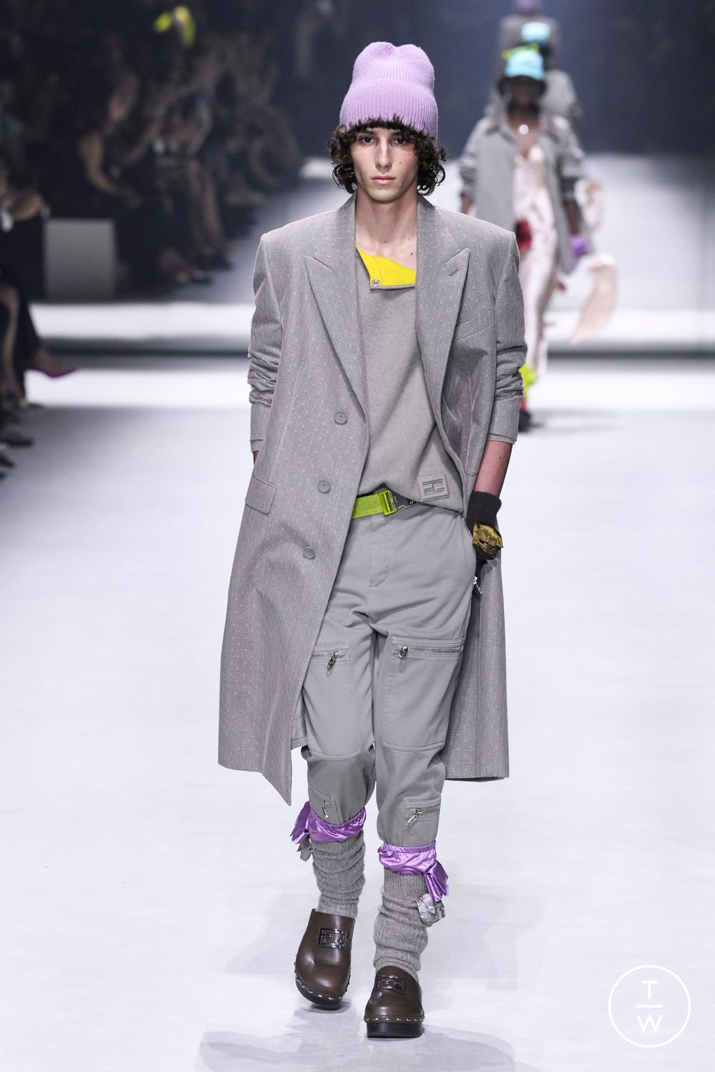 Fashion Week New York Resort 2023 look 10 from the Fendi collection 女装