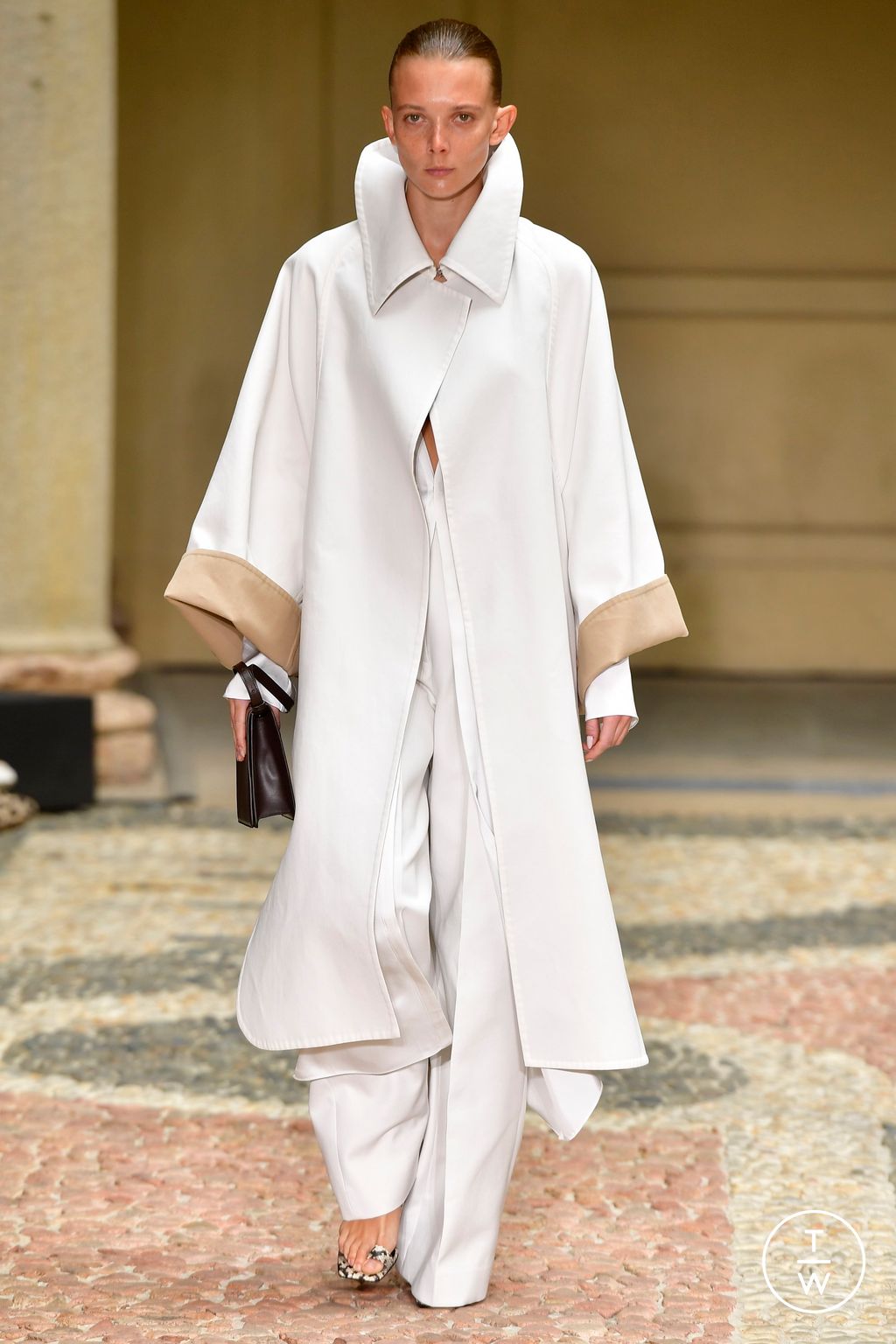 Fashion Week Milan Spring/Summer 2023 look 25 from the Calcaterra collection womenswear