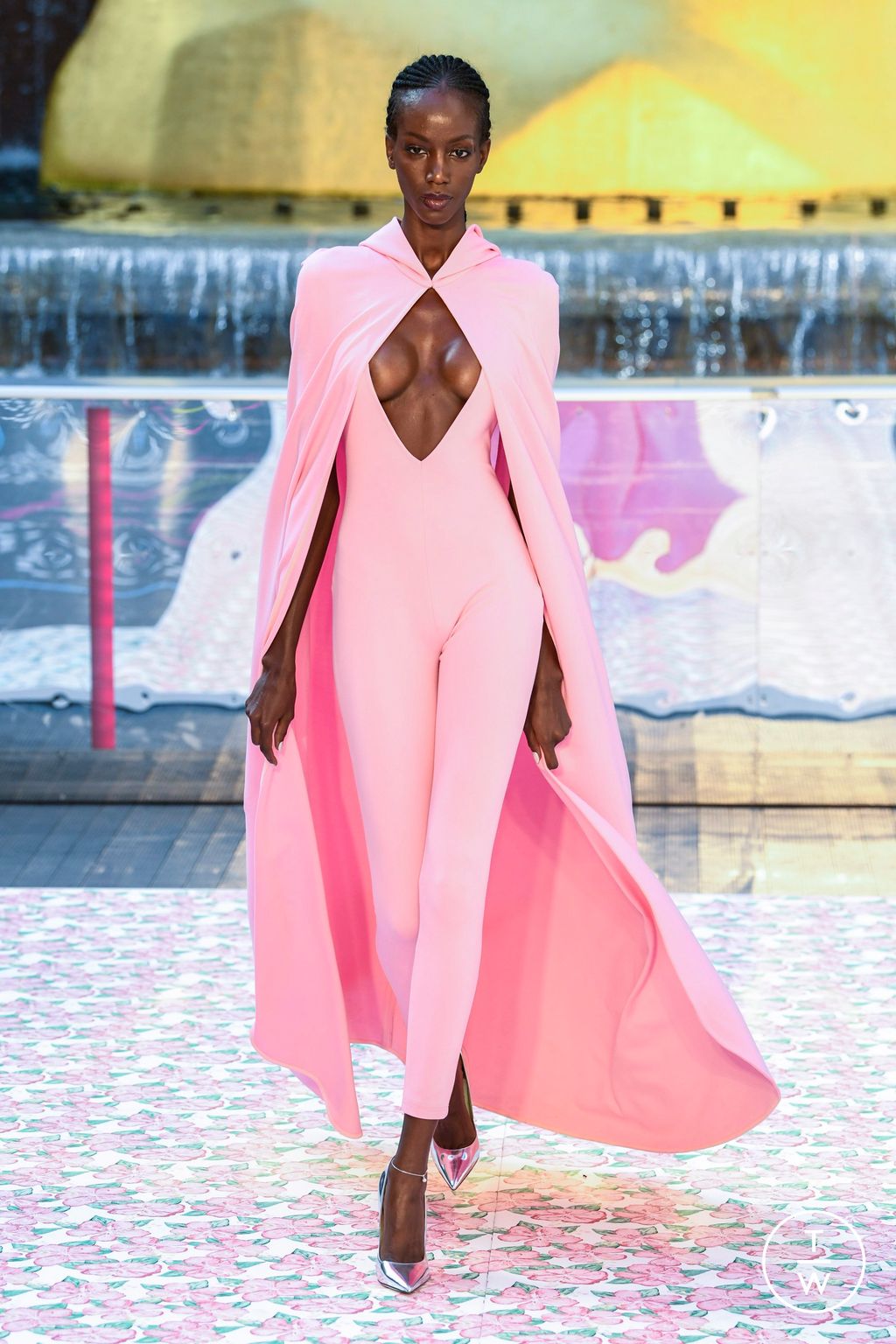 Fashion Week New York Spring/Summer 2023 look 9 from the VICTOR GLEMAUD collection womenswear