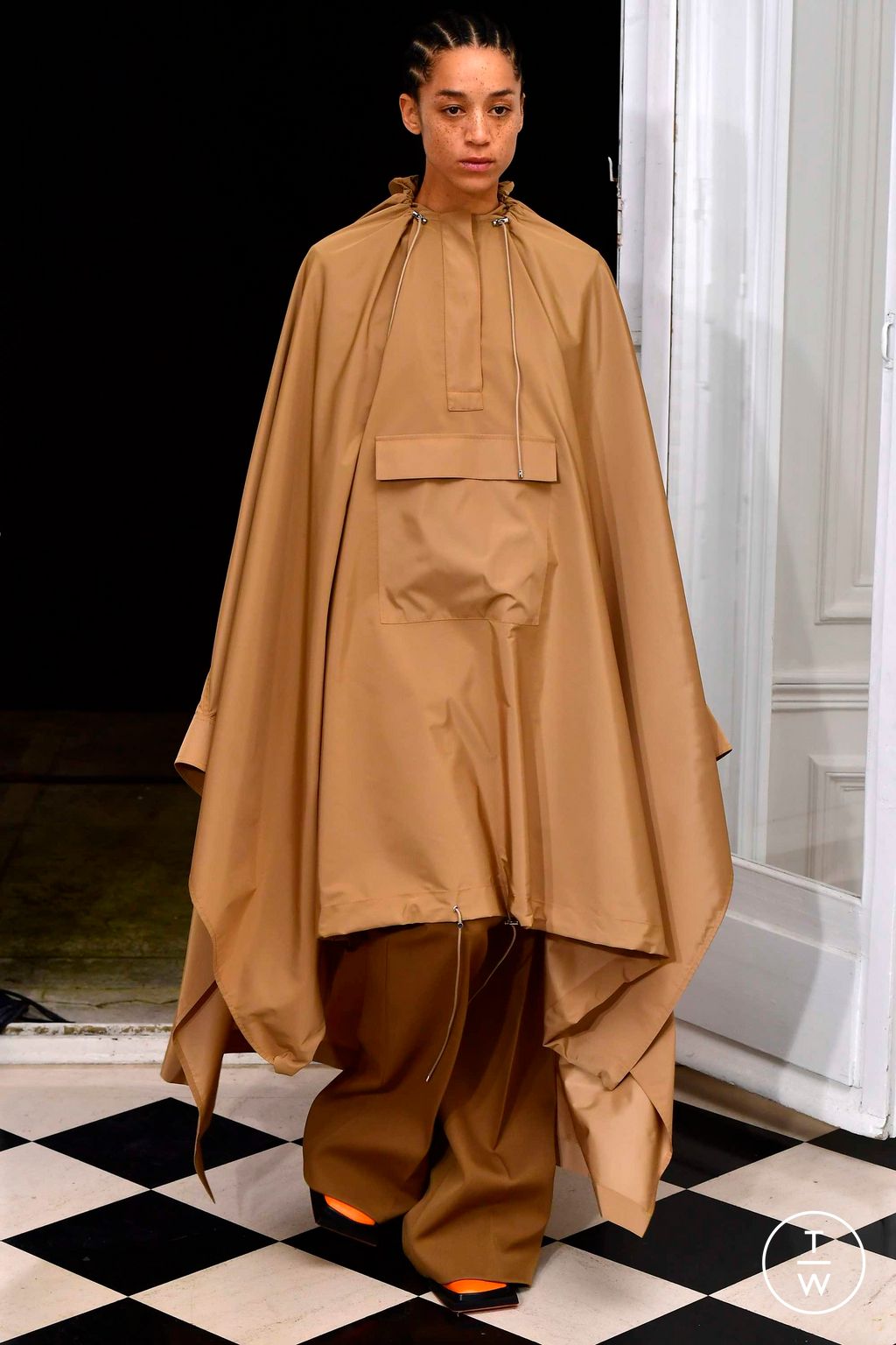 Fashion Week Paris Spring/Summer 2023 look 10 from the Maison Rabih Kayrouz collection couture