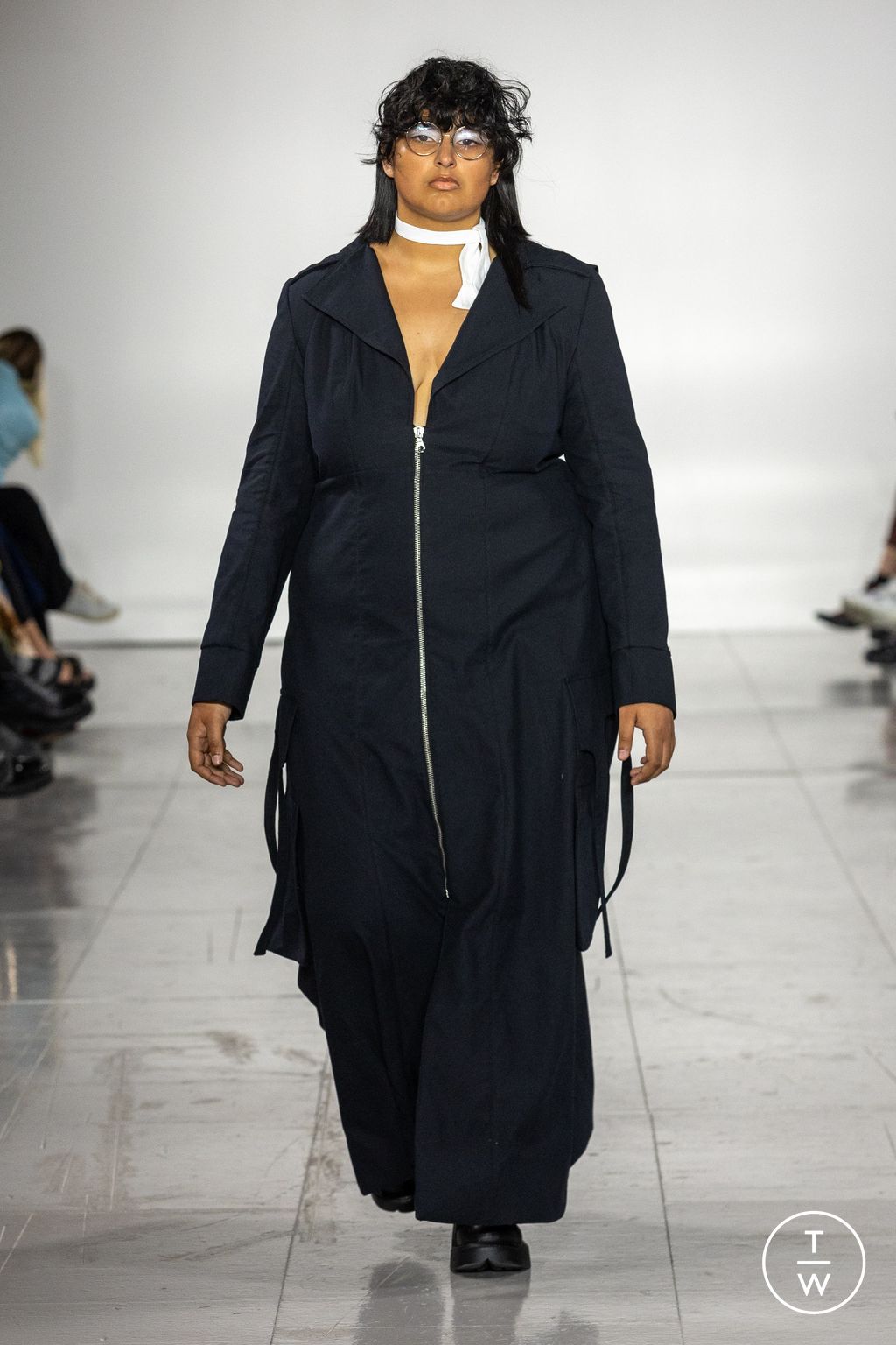 Fashion Week London Spring/Summer 2023 look 1 from the Sinéad O'Dwyer collection womenswear