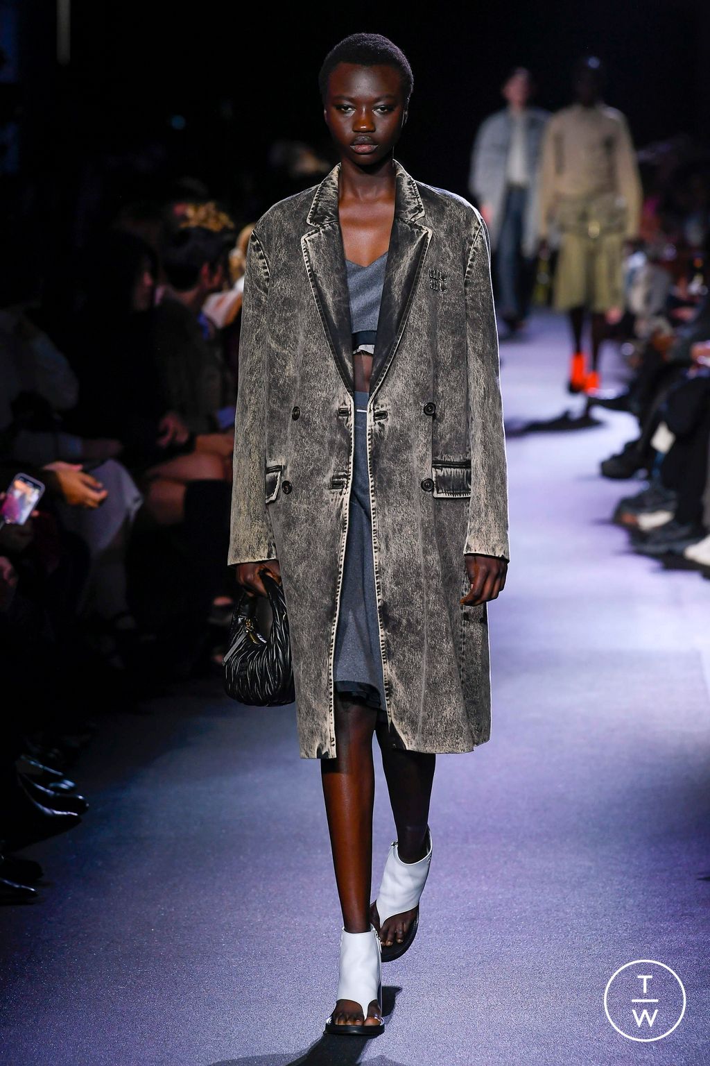 Fashion Week Paris Spring/Summer 2023 look 23 from the Miu Miu collection 女装