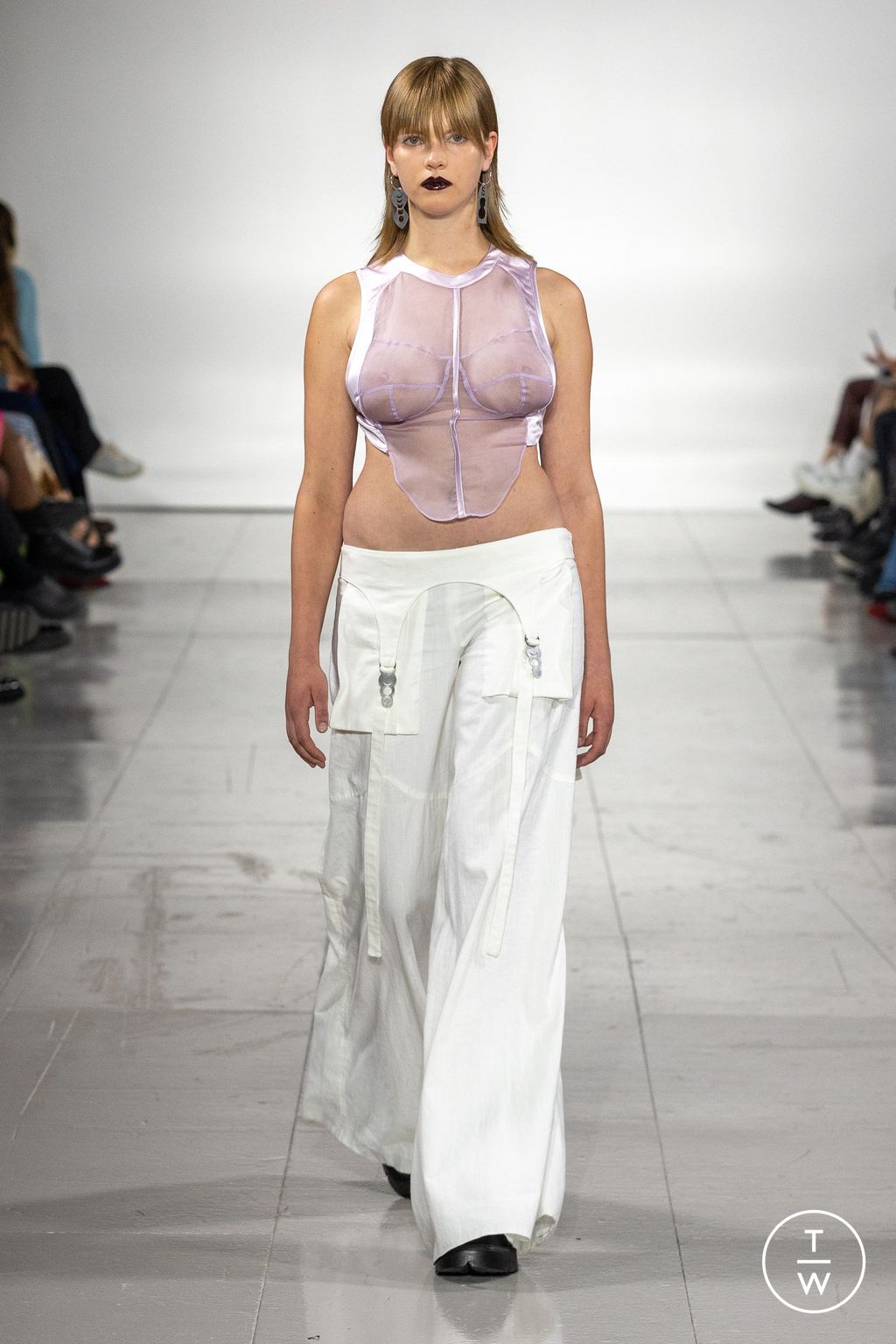 Fashion Week London Spring/Summer 2023 look 28 from the Sinéad O'Dwyer collection womenswear