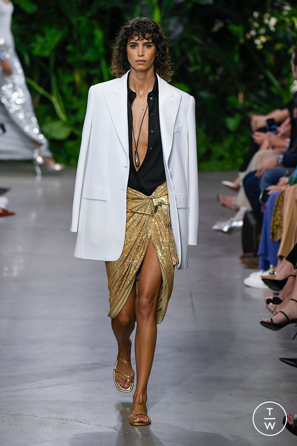 Fashion Week New York Spring/Summer 2023 look 61 from the Michael Kors Collection collection womenswear