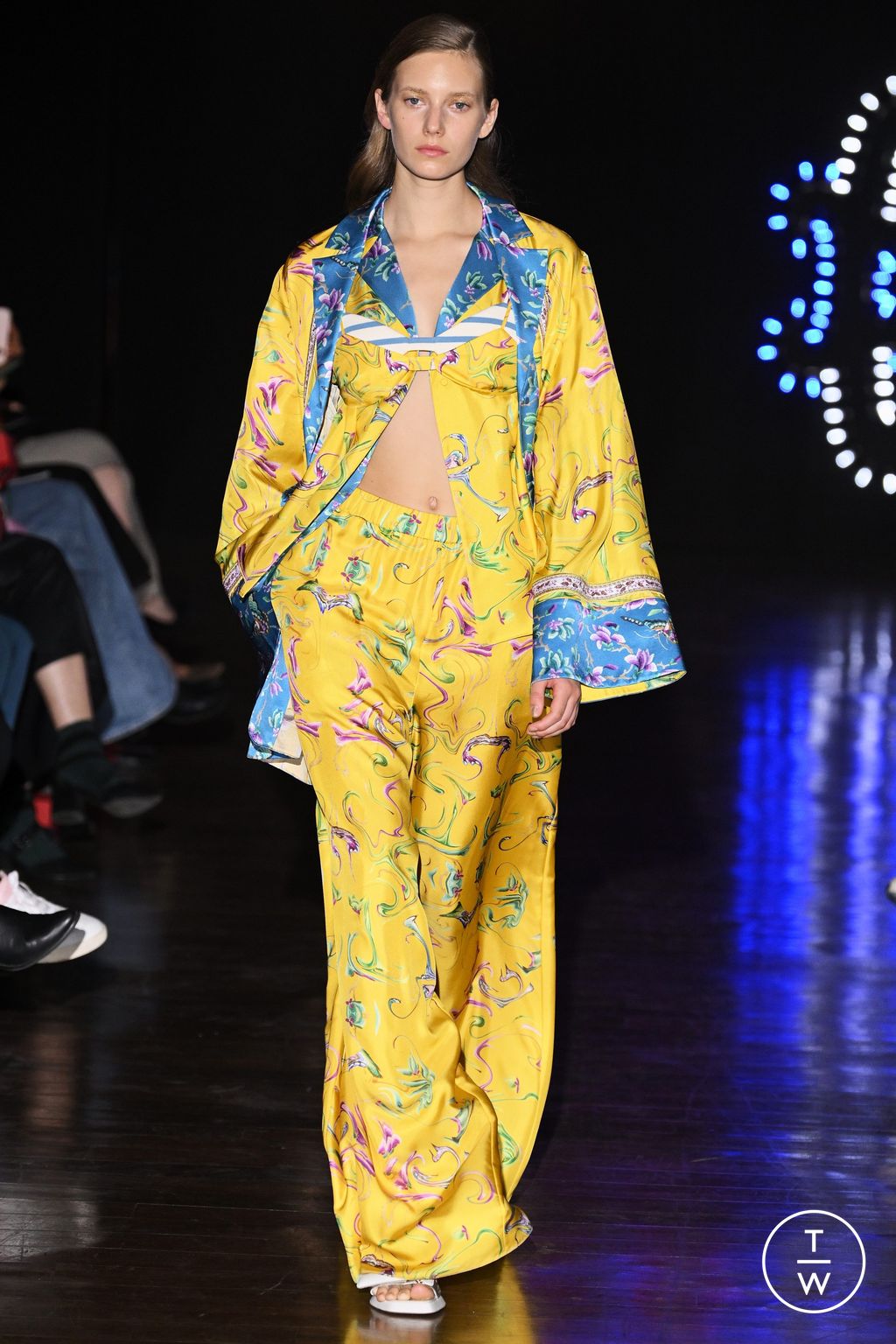 Fashion Week Milan Spring/Summer 2023 look 16 from the Hui collection 女装