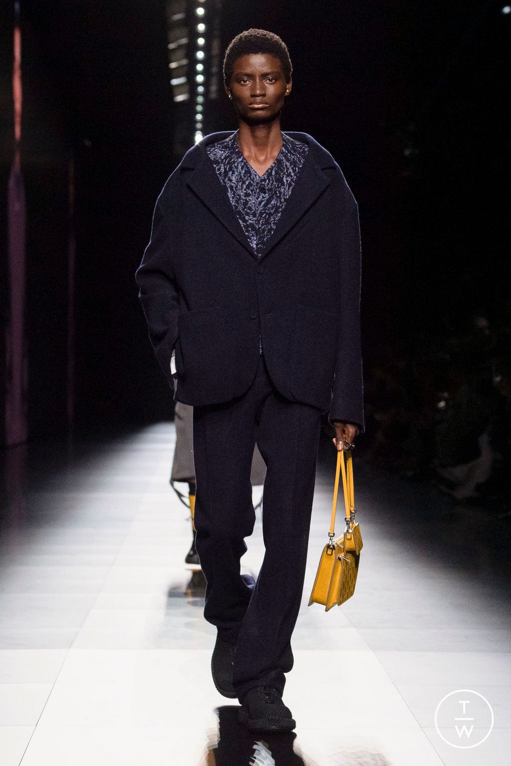 Fashion Week Paris Fall/Winter 2023 look 29 from the Dior Men collection menswear