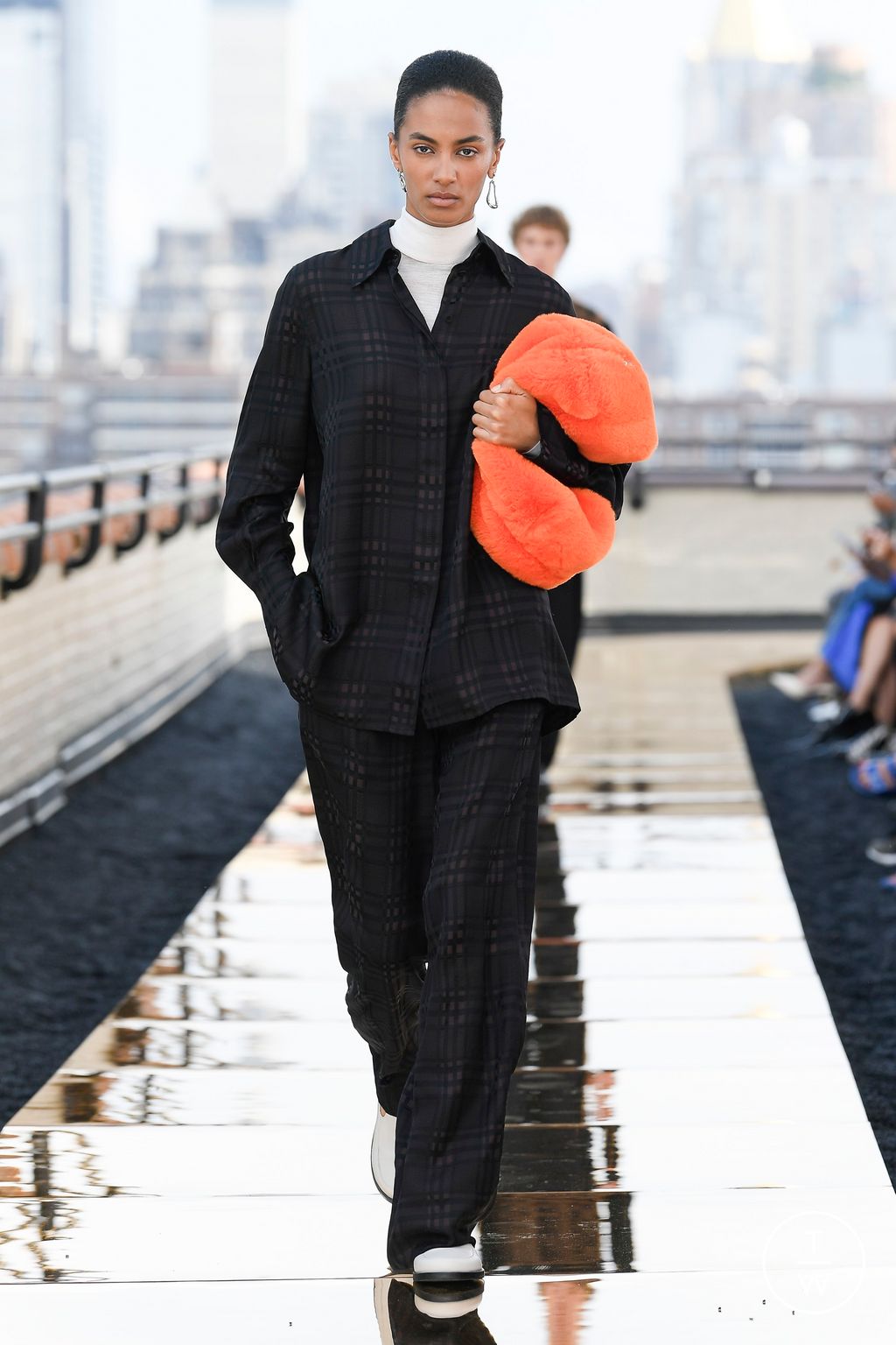 Fashion Week New York Fall/Winter 2022 look 4 from the Cos collection 女装