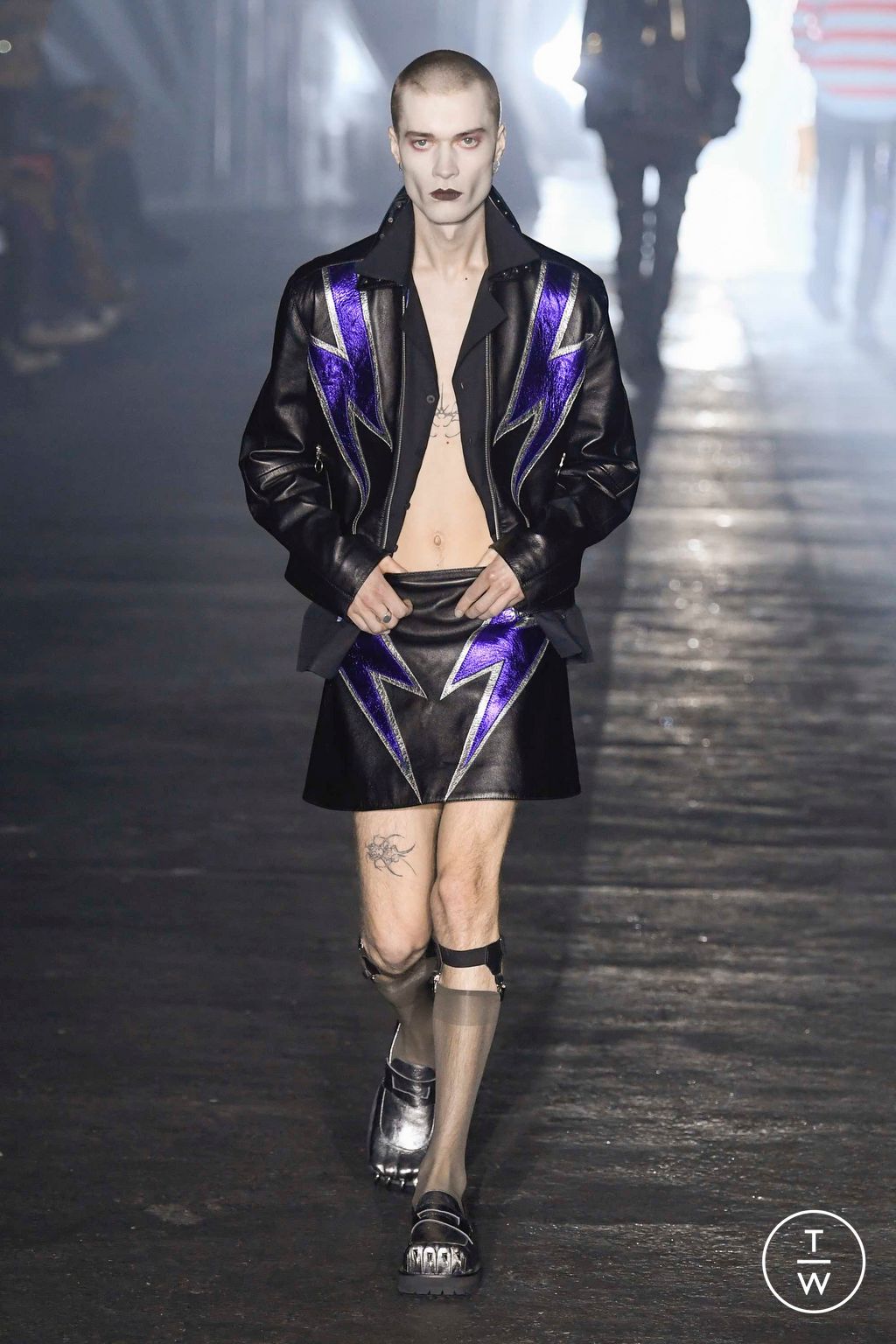 Fashion Week Milan Fall/Winter 2023 look 59 from the Charles Jeffrey LOVERBOY collection 男装