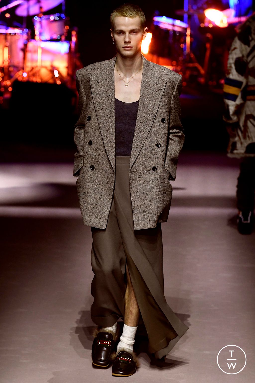 Fashion Week Milan Fall/Winter 2023 look 19 from the Gucci collection menswear