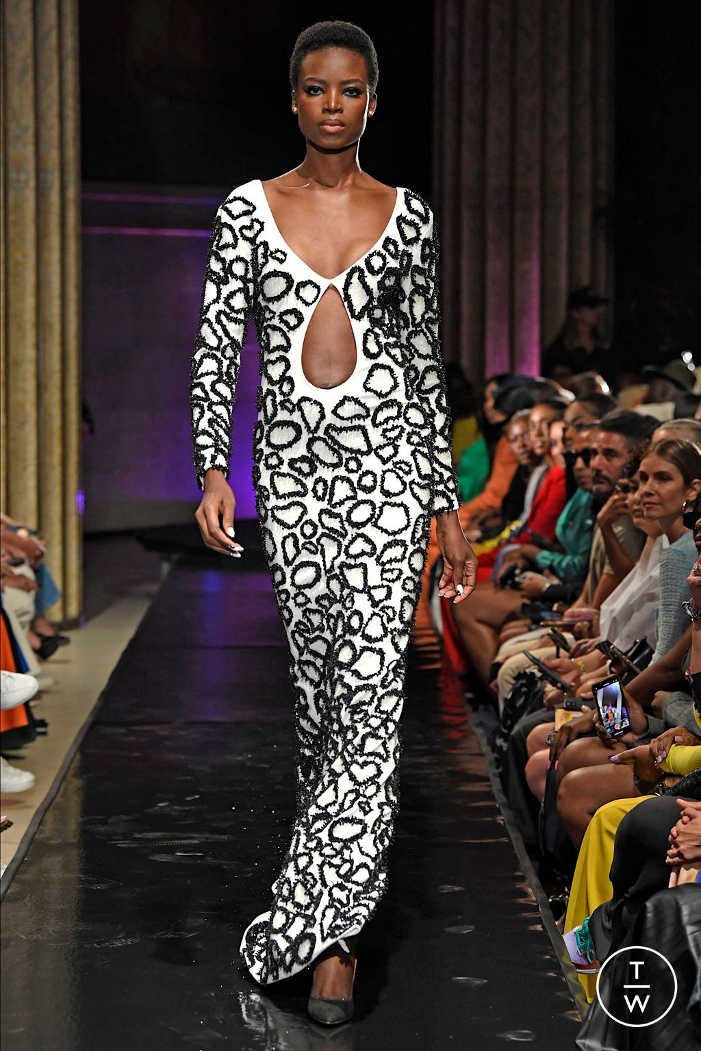 Fashion Week New York Fall/Winter 2022 look 47 from the Sergio Hudson collection 女装