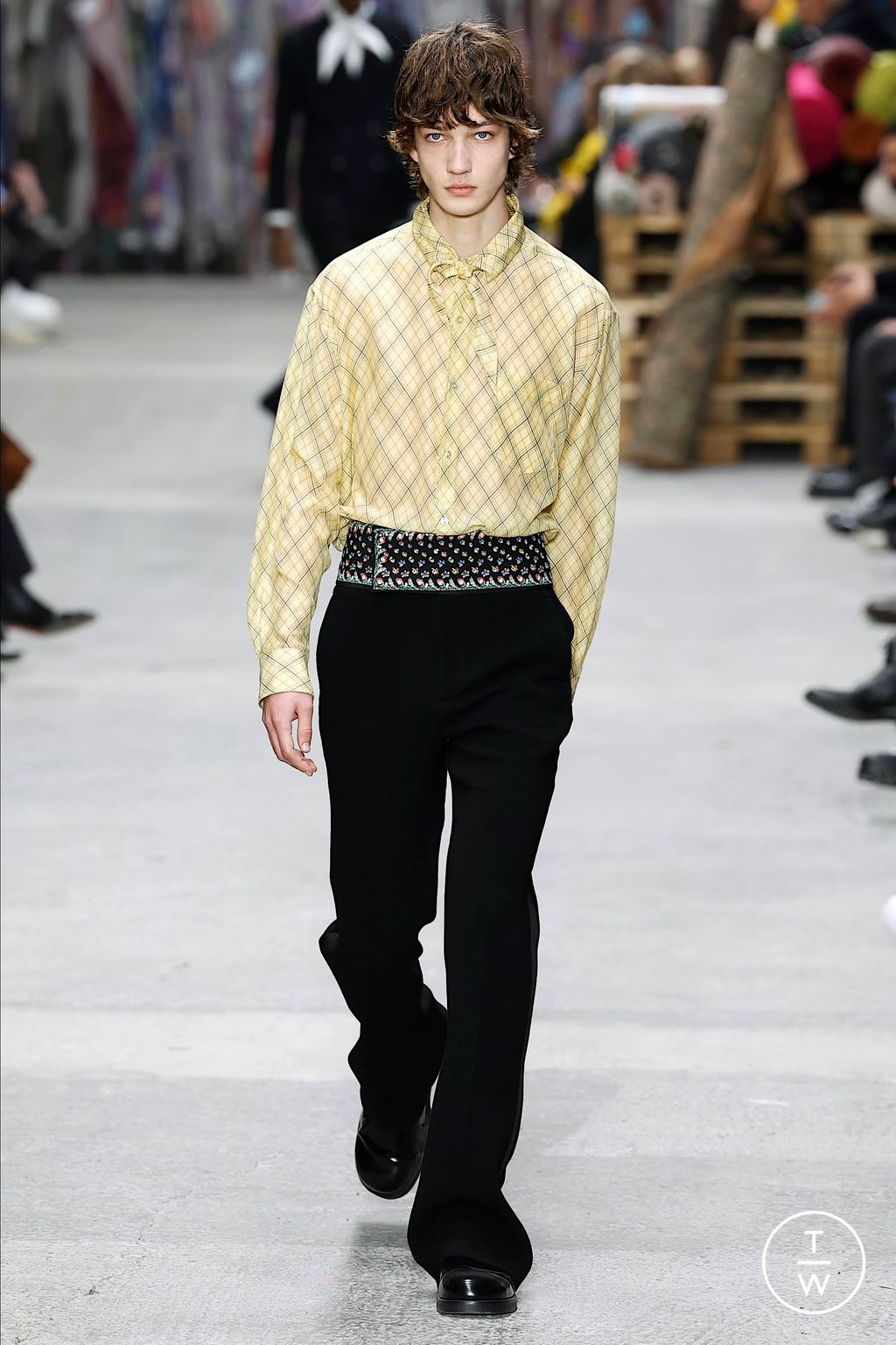 Fashion Week Milan Fall/Winter 2023 look 41 from the Etro collection menswear