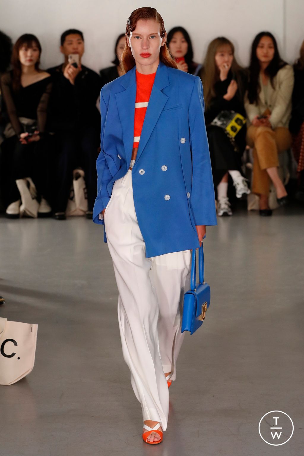 Fashion Week London Spring/Summer 2023 look 25 from the Eudon Choi collection womenswear