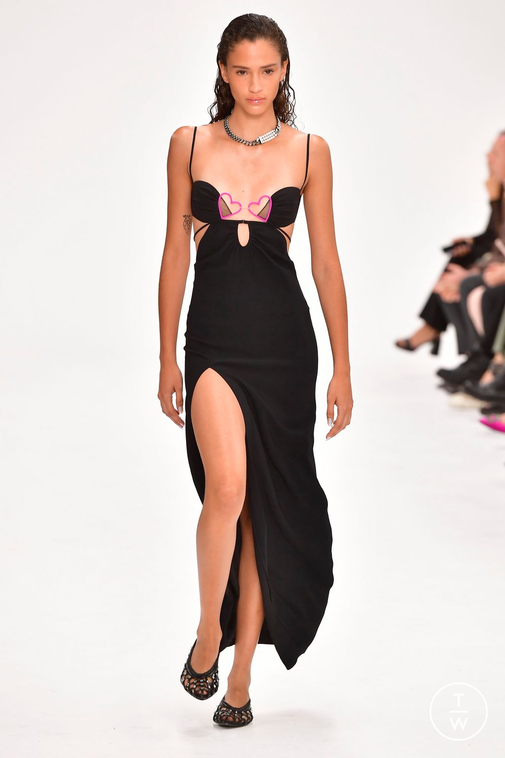 Fashion Week London Spring/Summer 2023 look 22 from the Nensi Dojaka collection womenswear