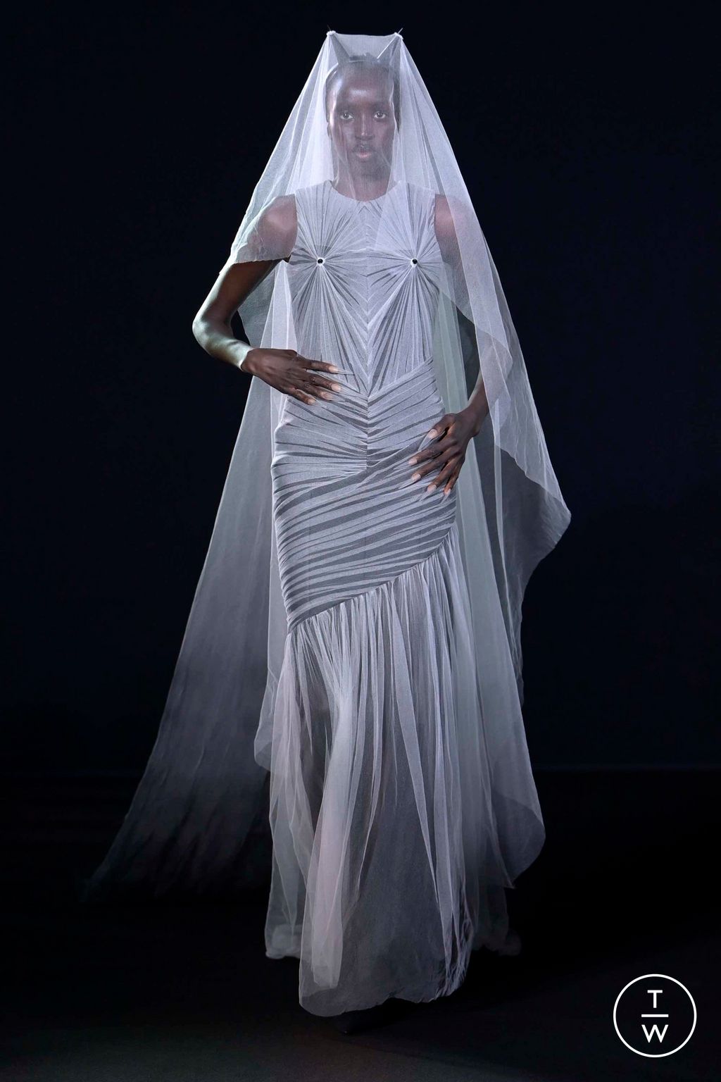 Fashion Week Paris Spring/Summer 2023 look 8 from the Robert Wun collection couture