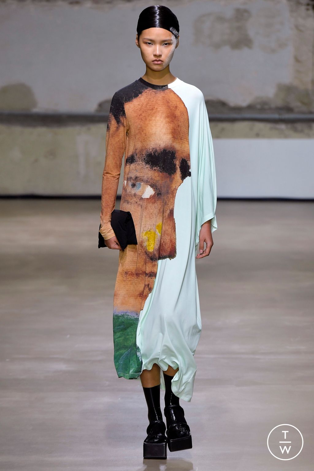 Fashion Week Paris Spring/Summer 2023 look 17 from the Christian Wijnants collection 女装