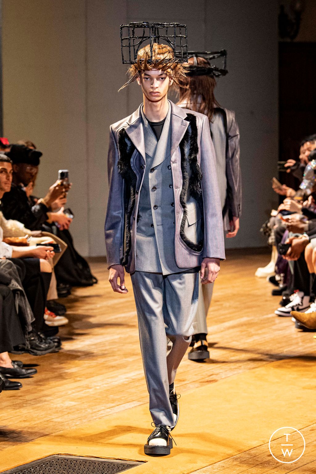 Fashion Week Paris Fall/Winter 2023 look 14 from the Comme des Garçons Homme Plus collection menswear