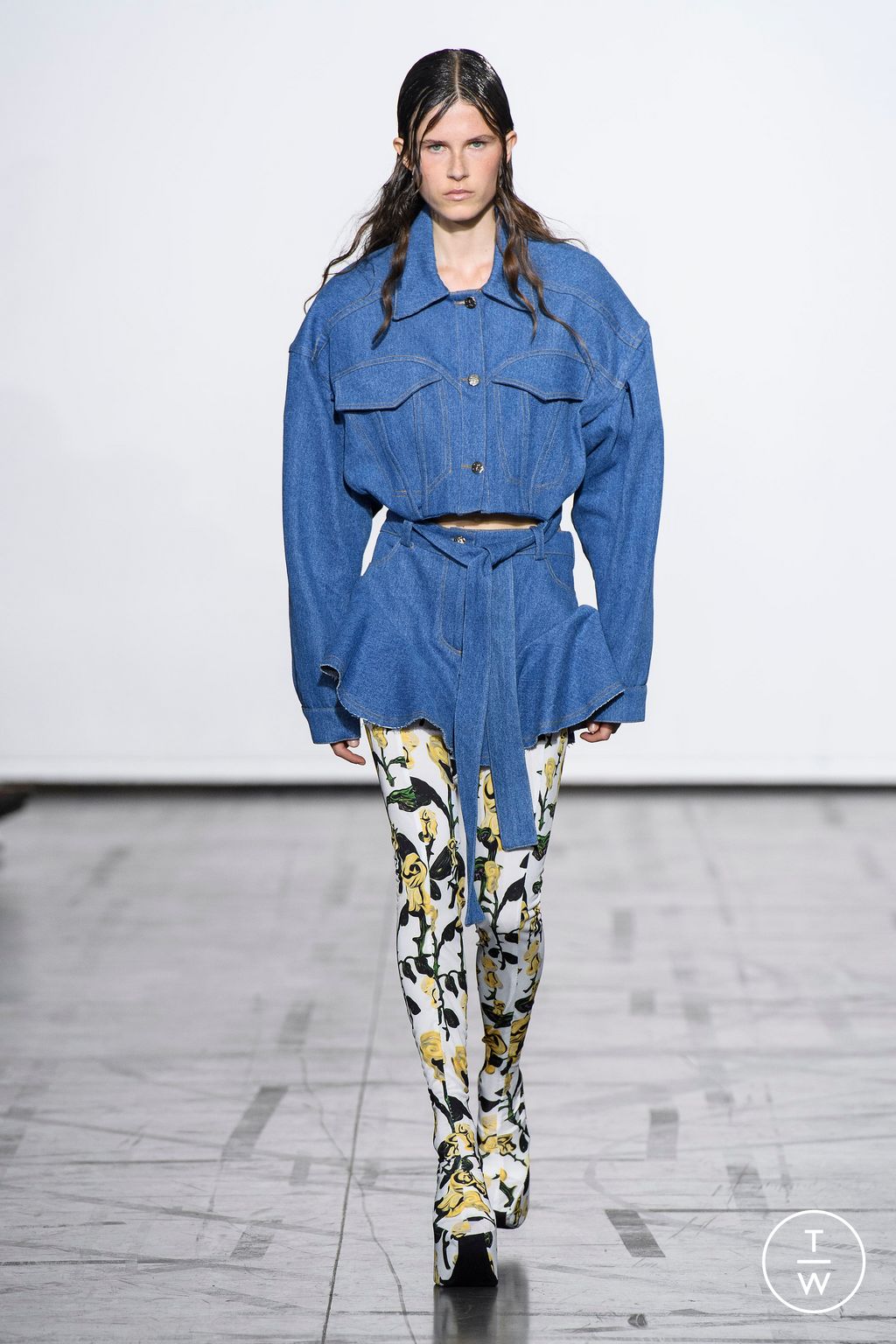 Fashion Week Paris Spring/Summer 2023 look 19 from the Maitrepierre collection womenswear