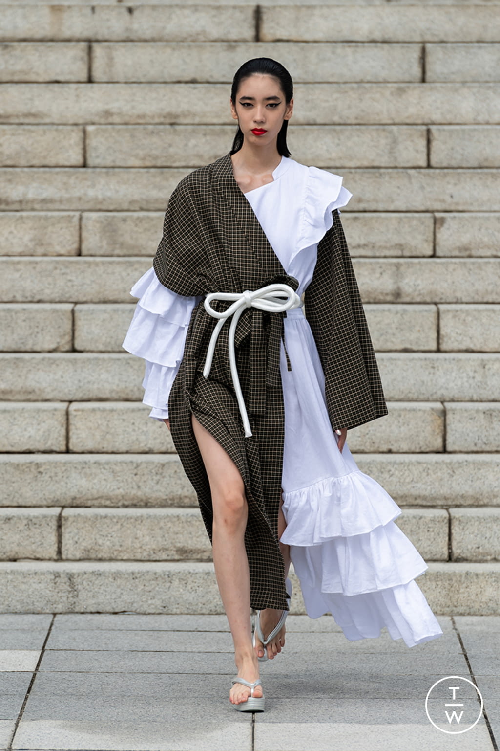 Fashion Week Milan Spring/Summer 2021 look 17 from the Atsushi Nakashima collection womenswear