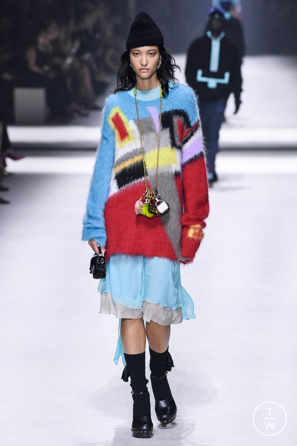 Fashion Week New York Resort 2023 look 34 from the Fendi collection 女装