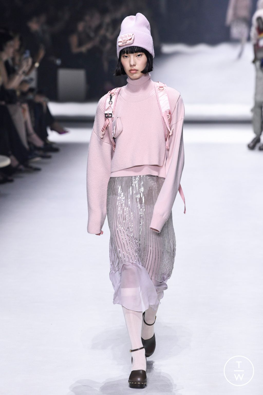 Fashion Week New York Resort 2023 look 17 from the Fendi collection womenswear