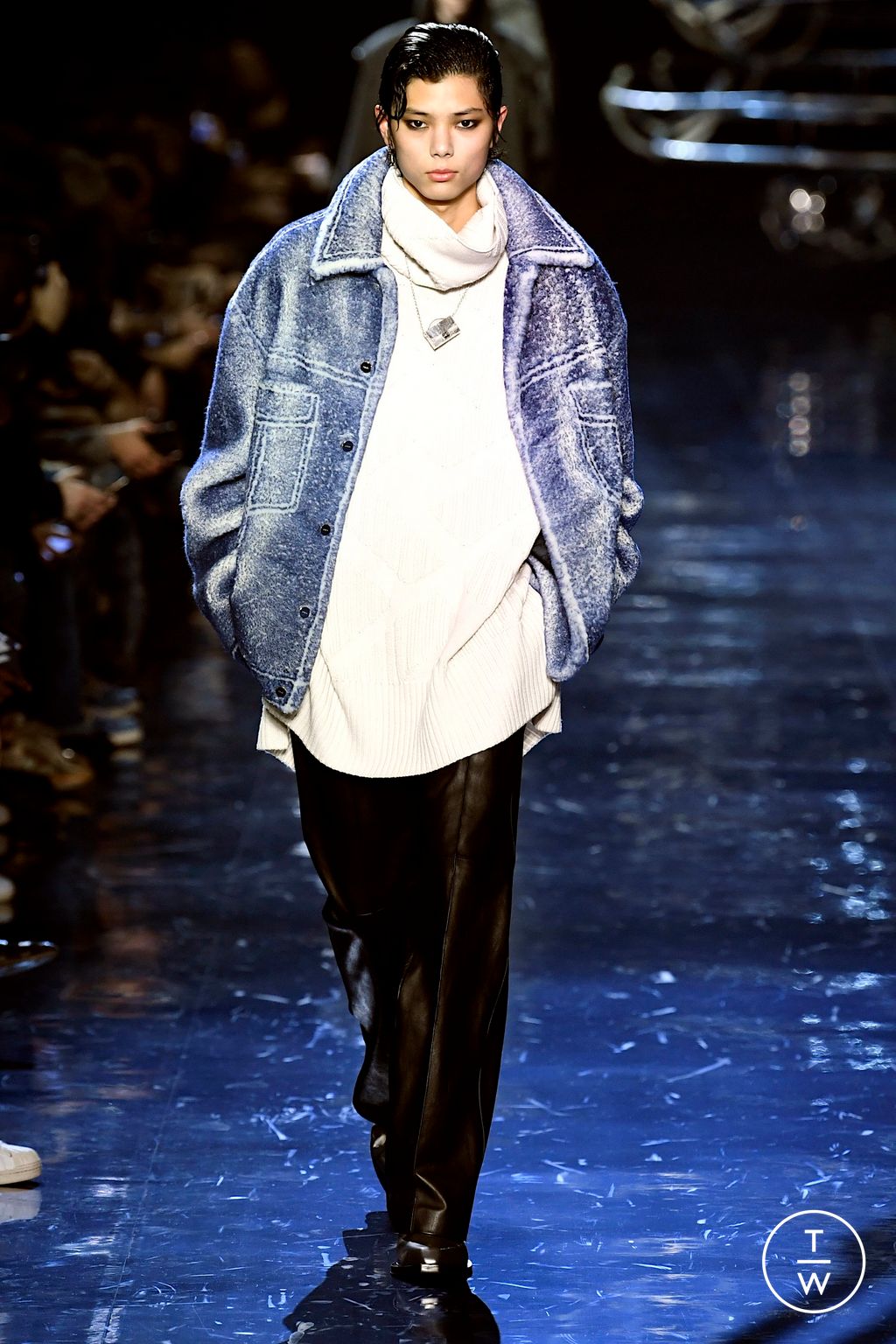 Fashion Week Milan Fall/Winter 2023 look 35 from the Fendi collection 男装