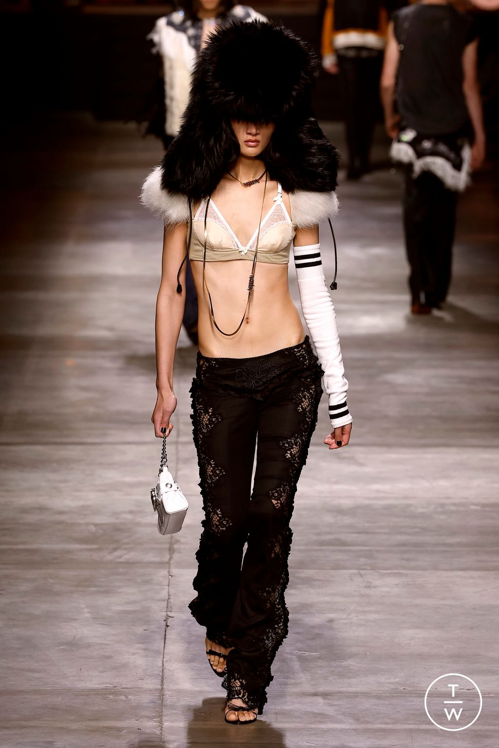 Fashion Week Milan Fall/Winter 2023 look 47 de la collection Dsquared2 menswear