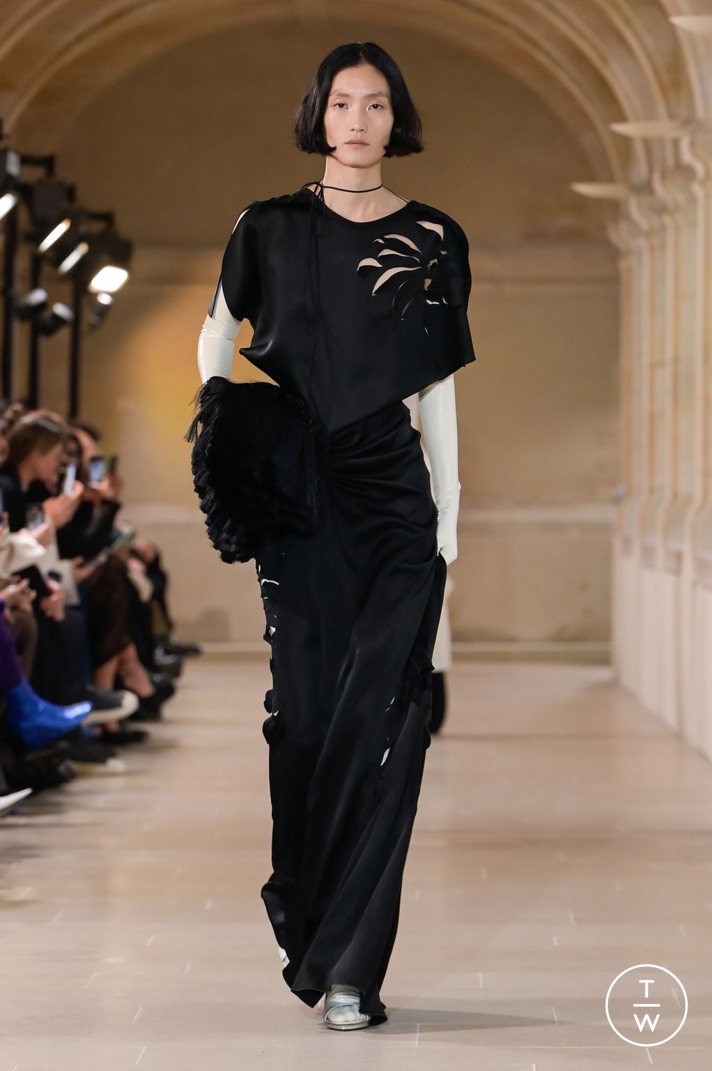 Fashion Week Paris Spring/Summer 2023 look 22 from the Victoria Beckham collection womenswear