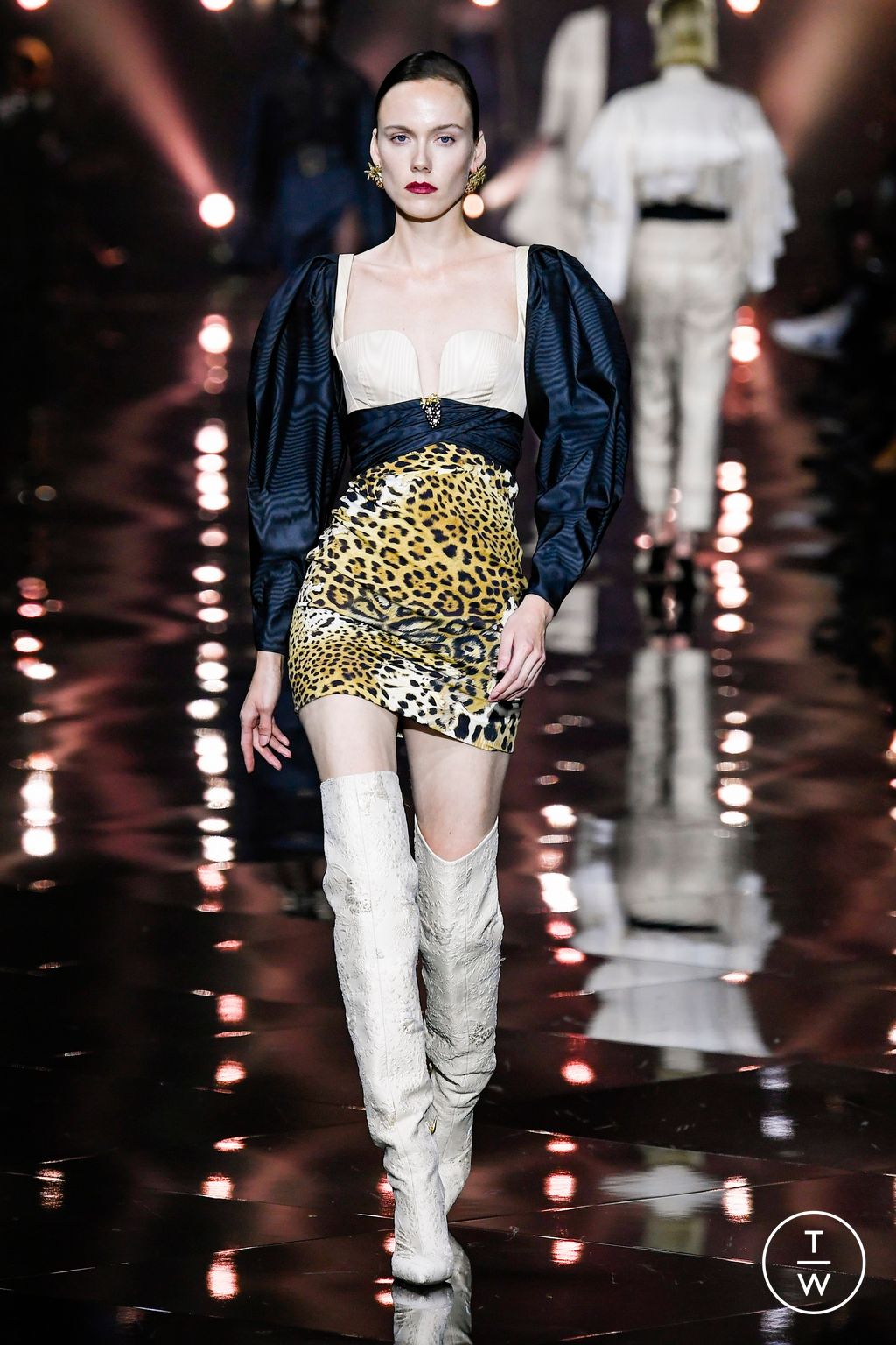 Fashion Week Milan Spring/Summer 2023 look 5 from the Roberto Cavalli collection womenswear