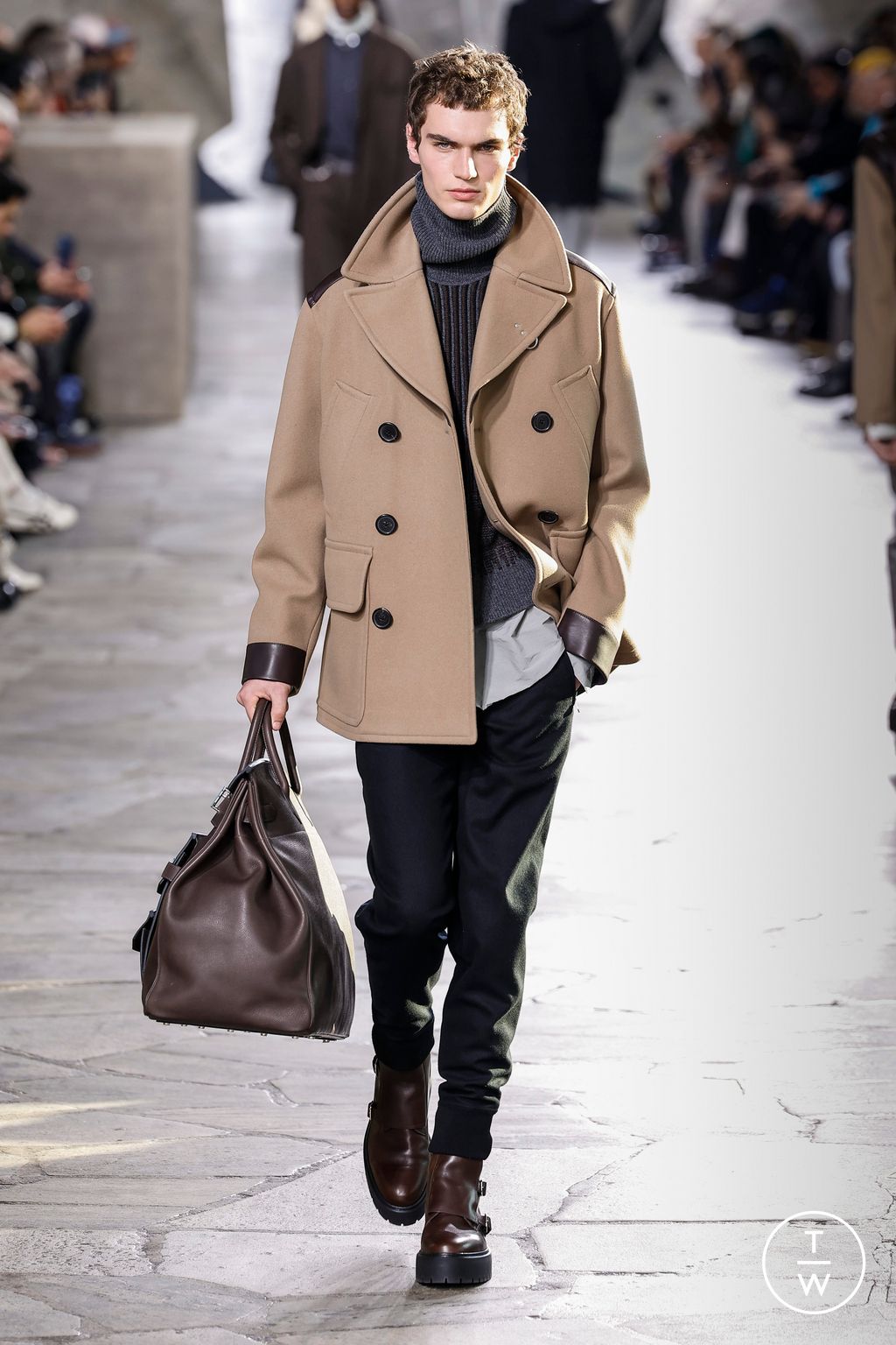 Fashion Week Paris Fall/Winter 2023 look 26 from the Hermès collection 男装